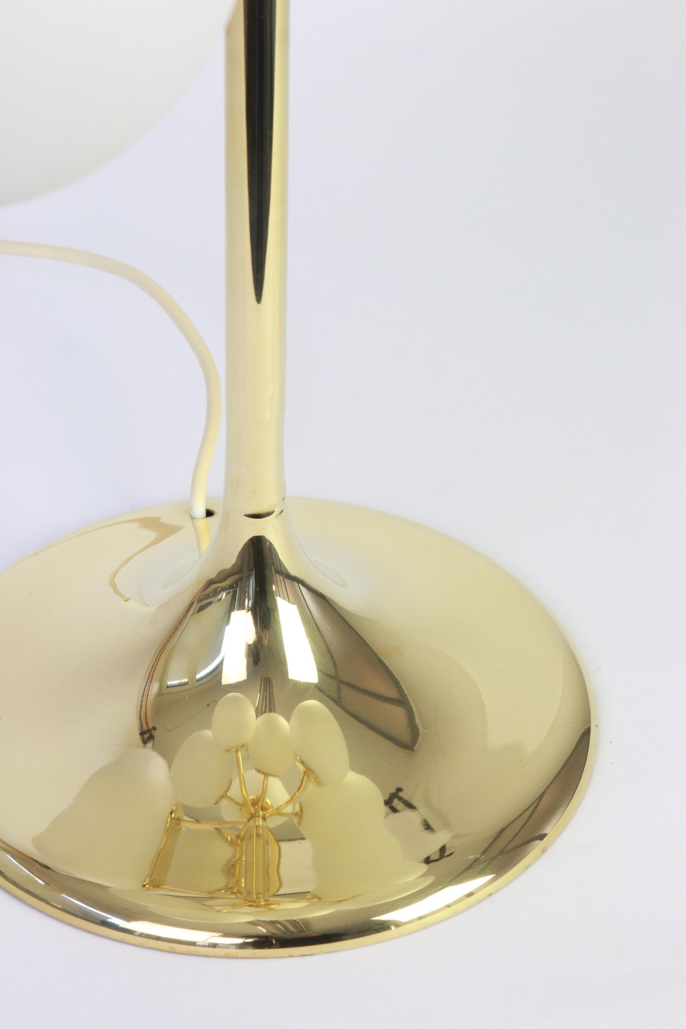 Milieu du XXe siècle Lampe de bureau en laiton atomique, Suisse, années 1960 en vente