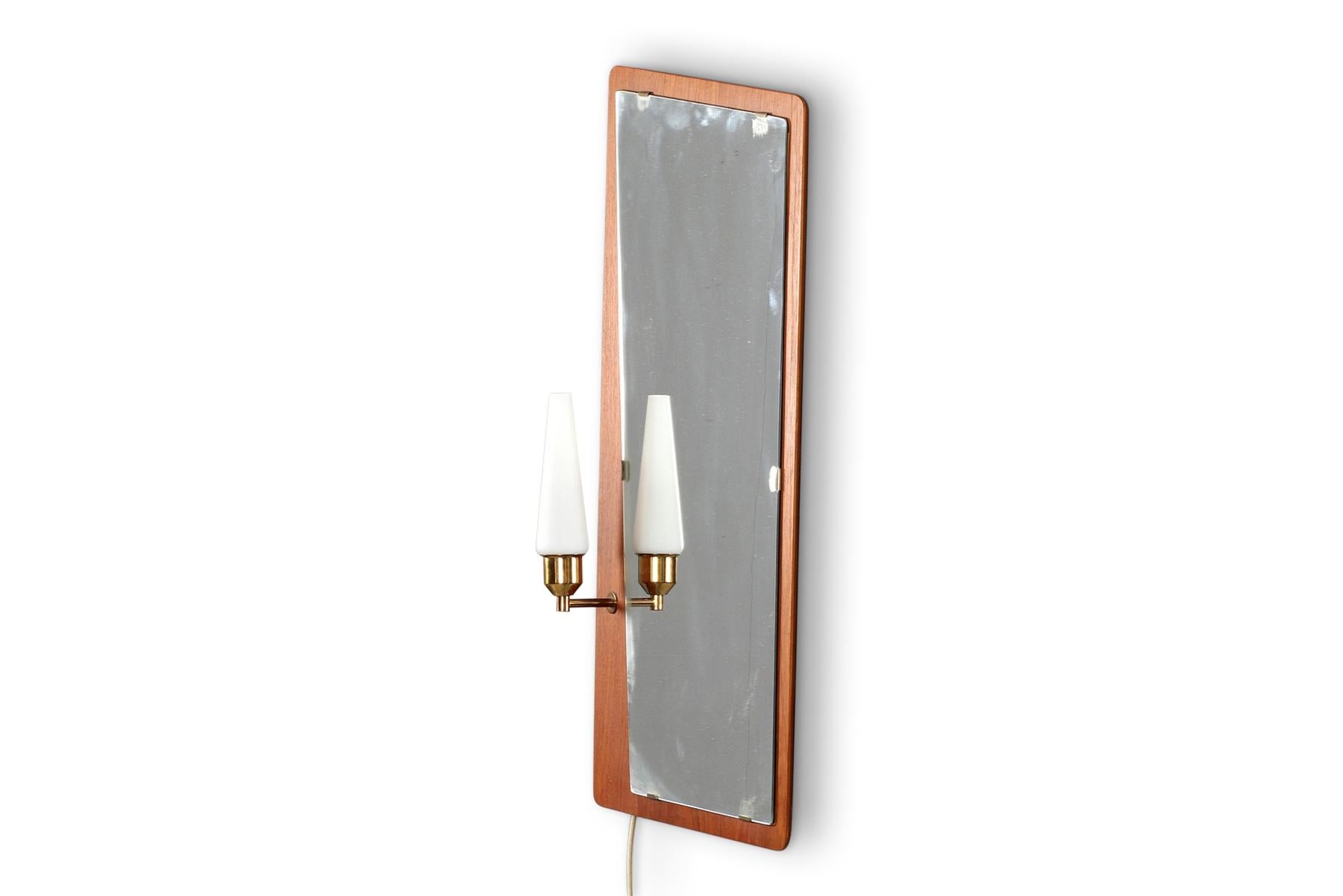 Atomic Danish Wall Mirror With Built in Light In Good Condition For Sale In Berkeley, CA