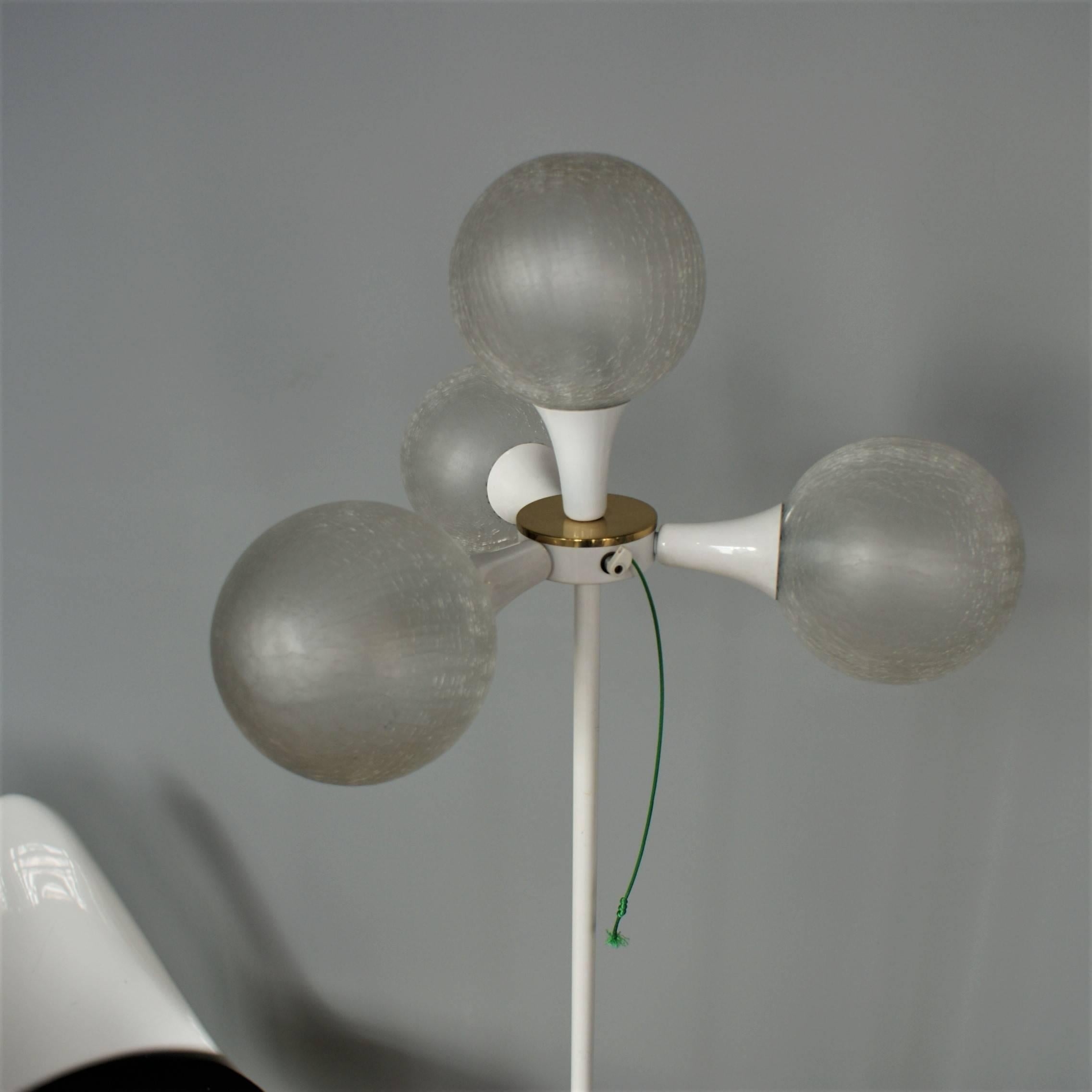 Space Age Atomic Floor Lamp with Murano Crackle Glass Globes, 1970s, Italy