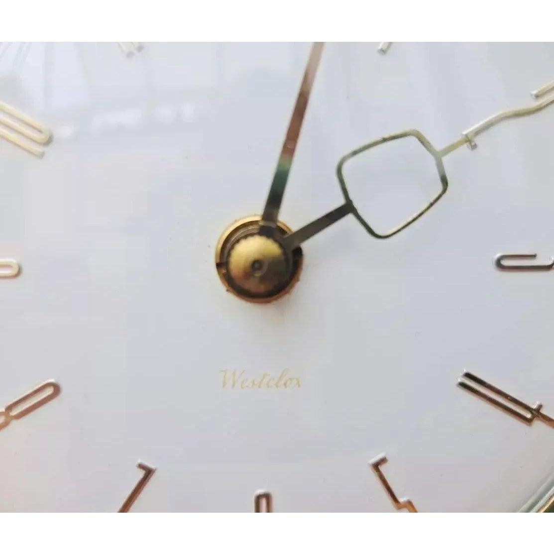 Atomic Mid Century Teak Dänische Moderne Europäische Westclox Sockeluhr (Britisch) im Angebot