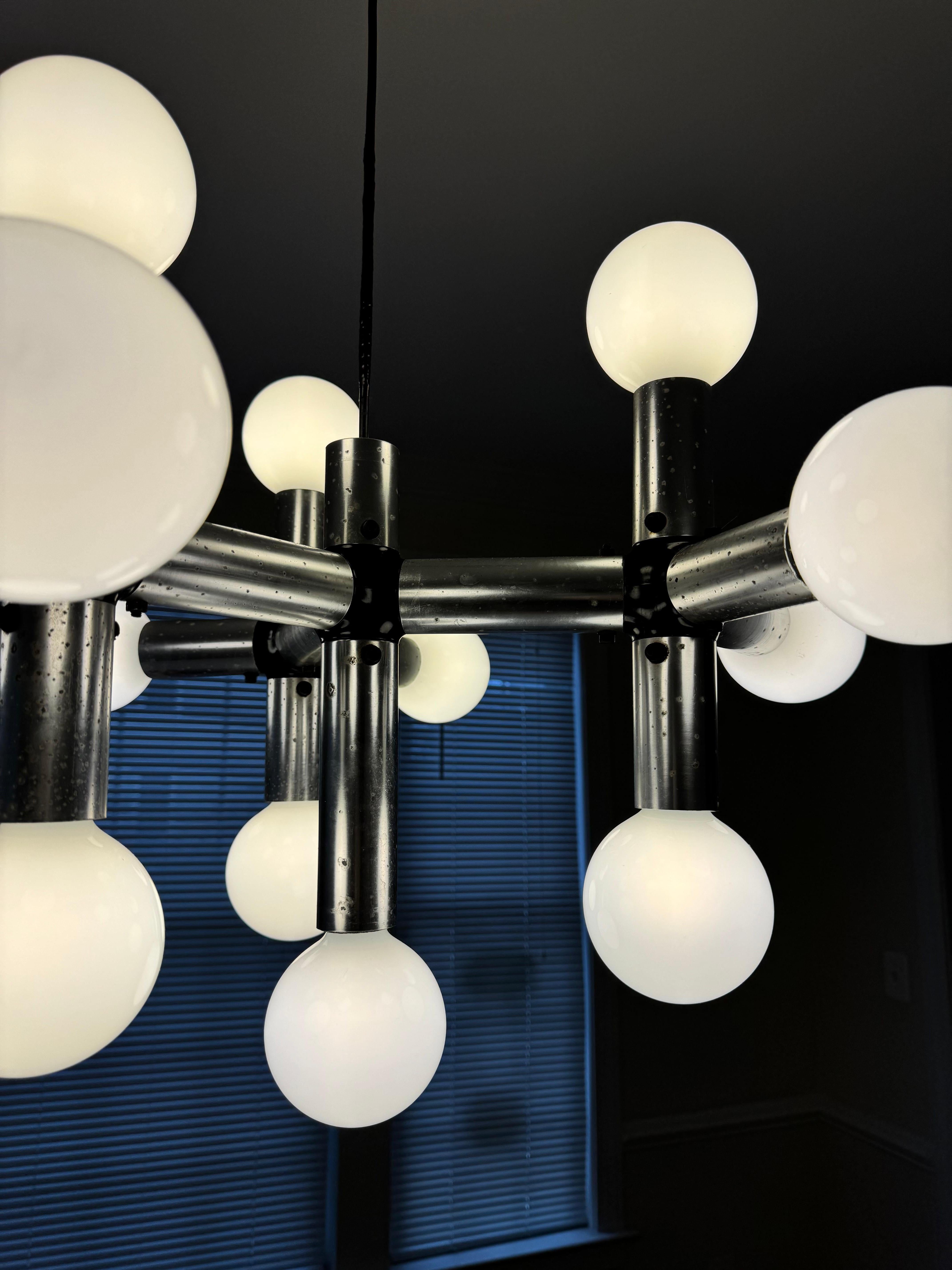 Lampe à suspension atomique de Trix & Robert Haussmann pour Swiss Lamp International  en vente 4