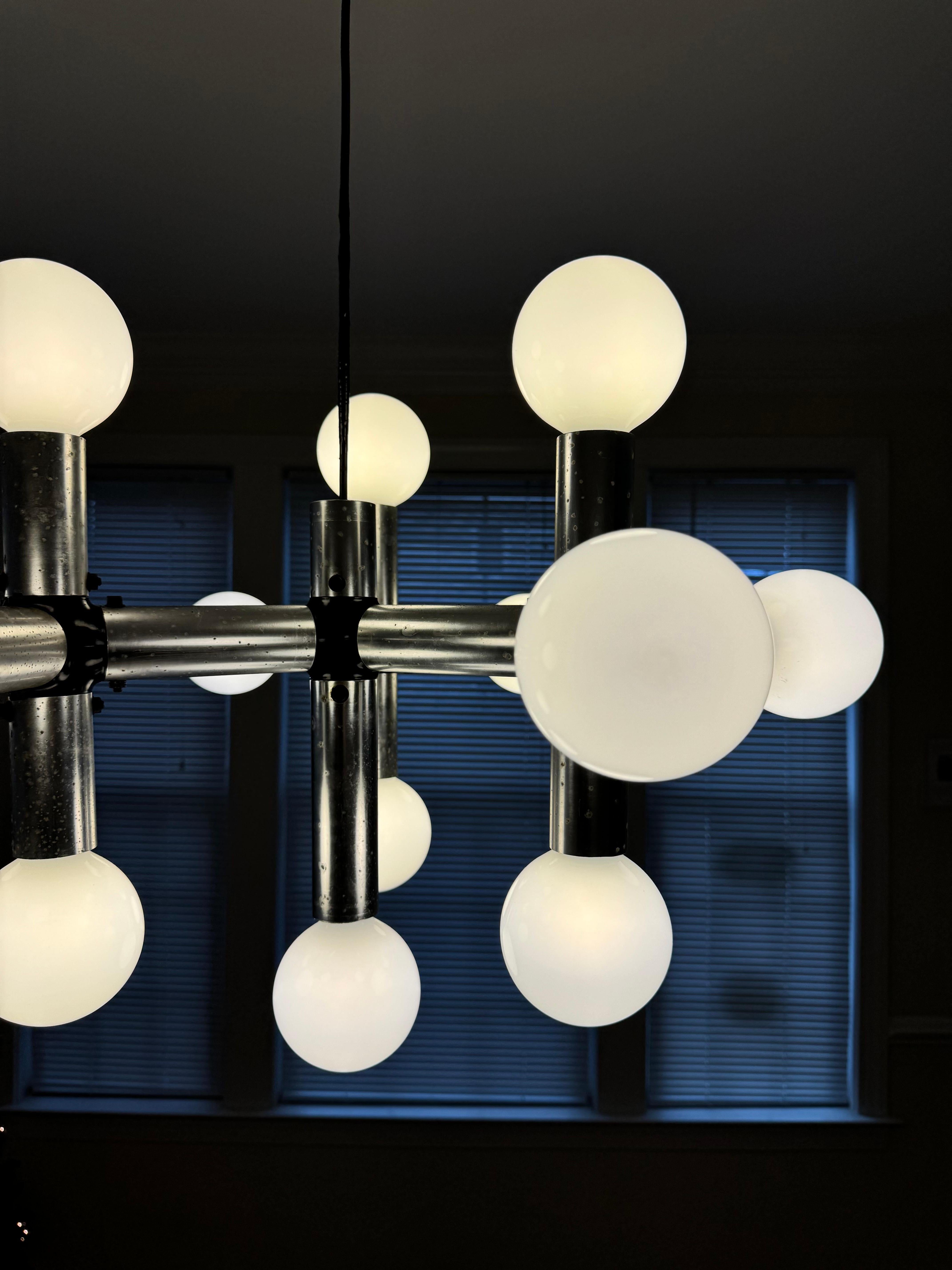 Lampe à suspension atomique de Trix & Robert Haussmann pour Swiss Lamp International  en vente 6