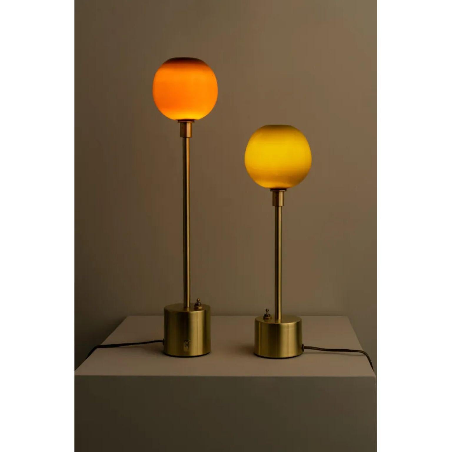 Brushed Átomo Coffee Blown Glass and Brass Table Lamp by Isabel Moncada For Sale