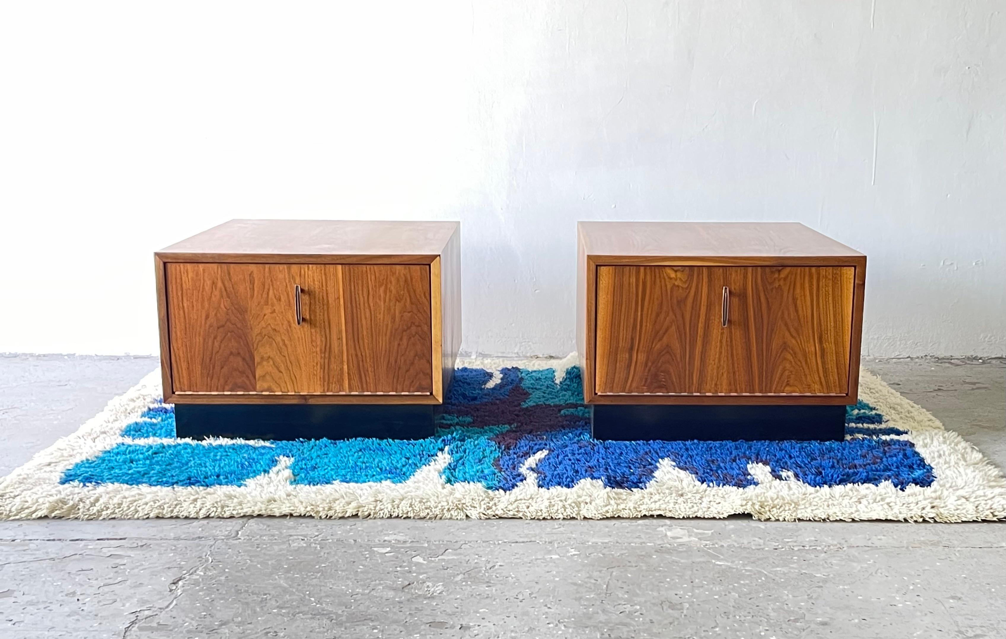 Atrib Adrian Pearsall Mid Century Walnut Side Cubed/ Rectangular Tables Cabinets For Sale 4