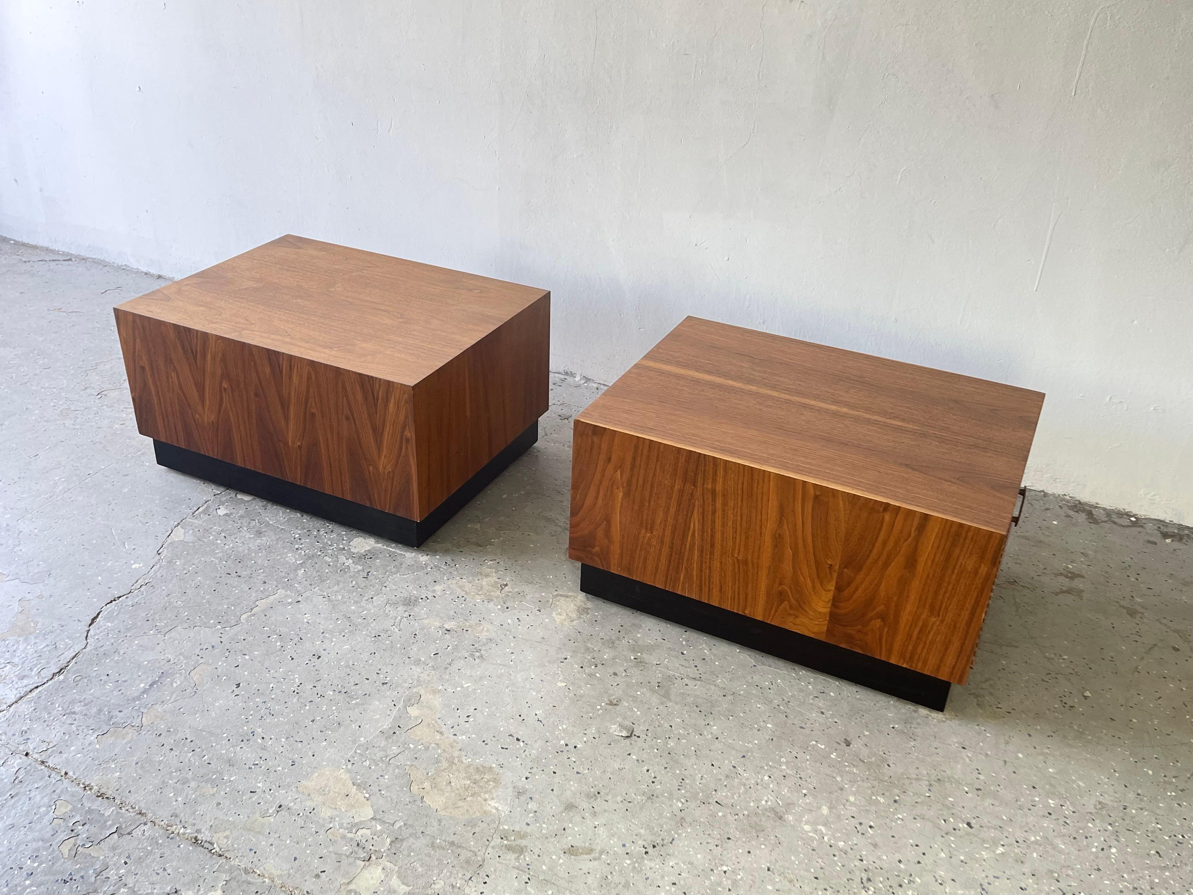 Atrib Adrian Pearsall Mid Century Walnut Side Cubed/ Rectangular Tables Cabinets For Sale 1