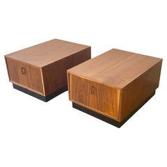 Atrib Adrian Pearsall Mid Century Nussbaum Side Cubed/ Rechteckige Tische Schränke