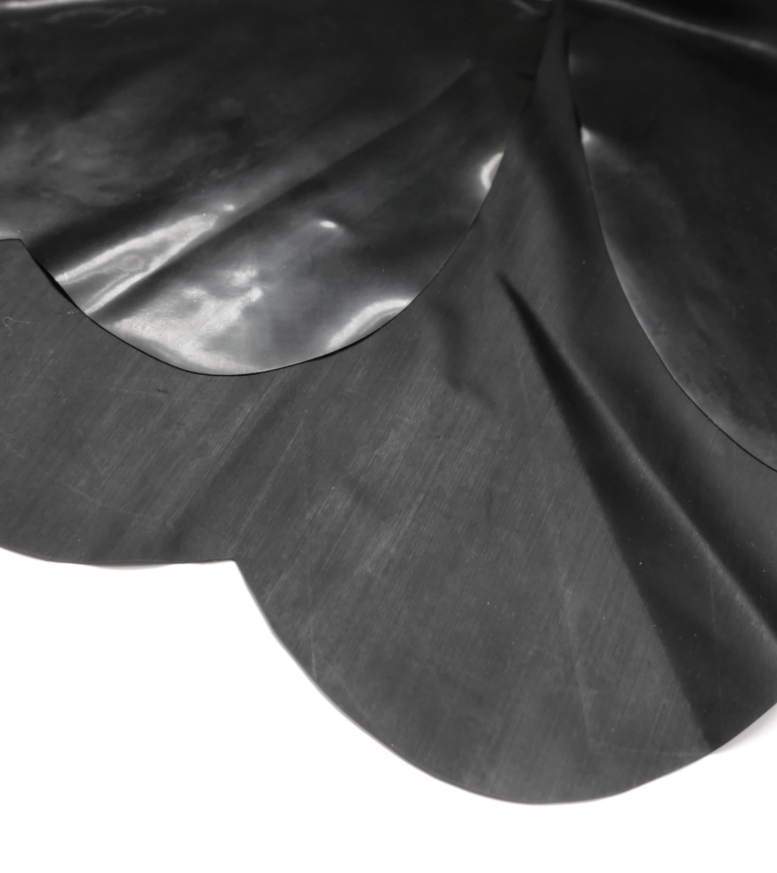 Atsuko Kudo Restricted Mini Scallop Cape In New Condition For Sale In London, GB