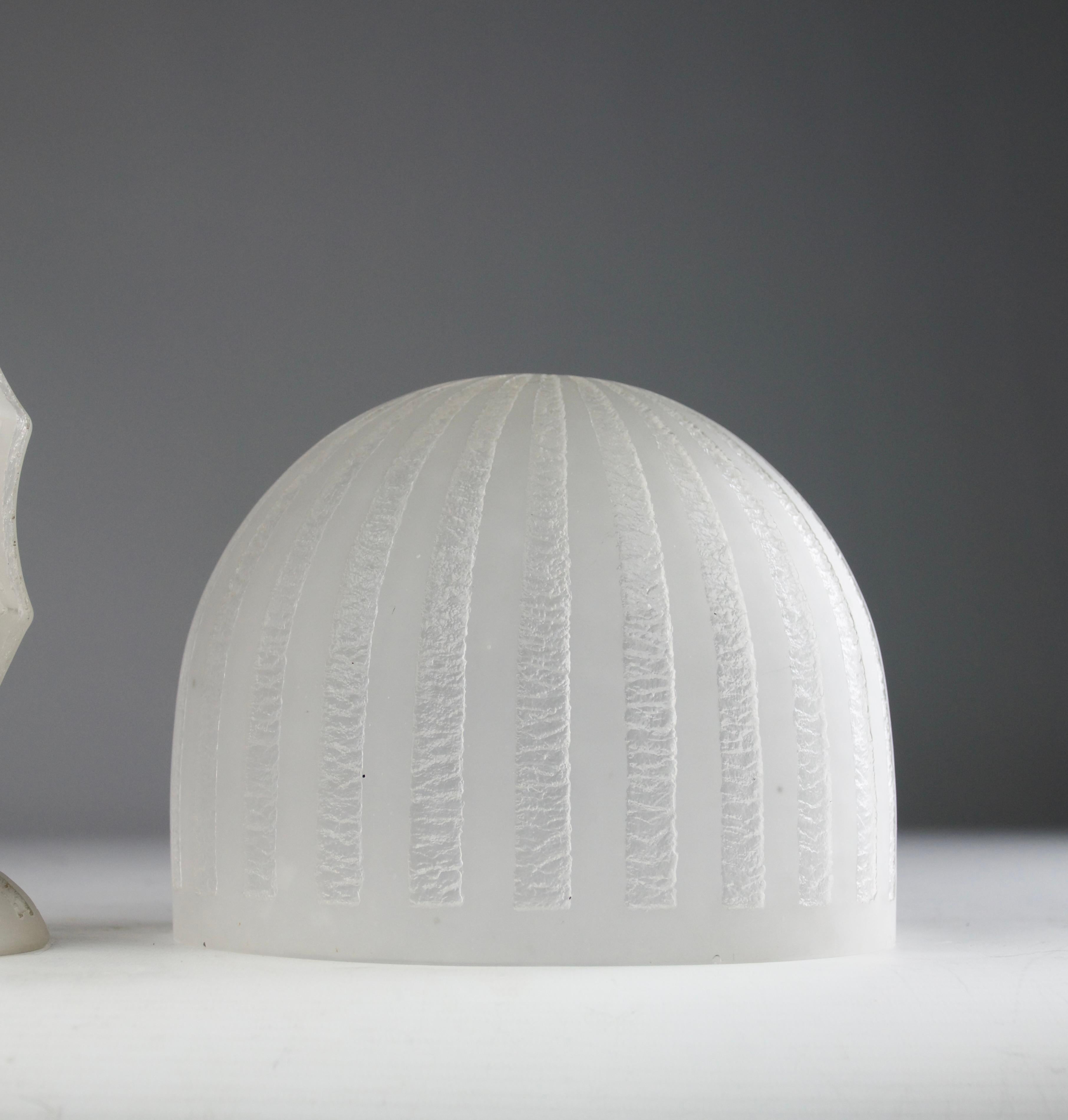 Att. Daum, lampada da tavolo Art Deco in vetro bianco e acidato, Francia anni '20 in vendita 3