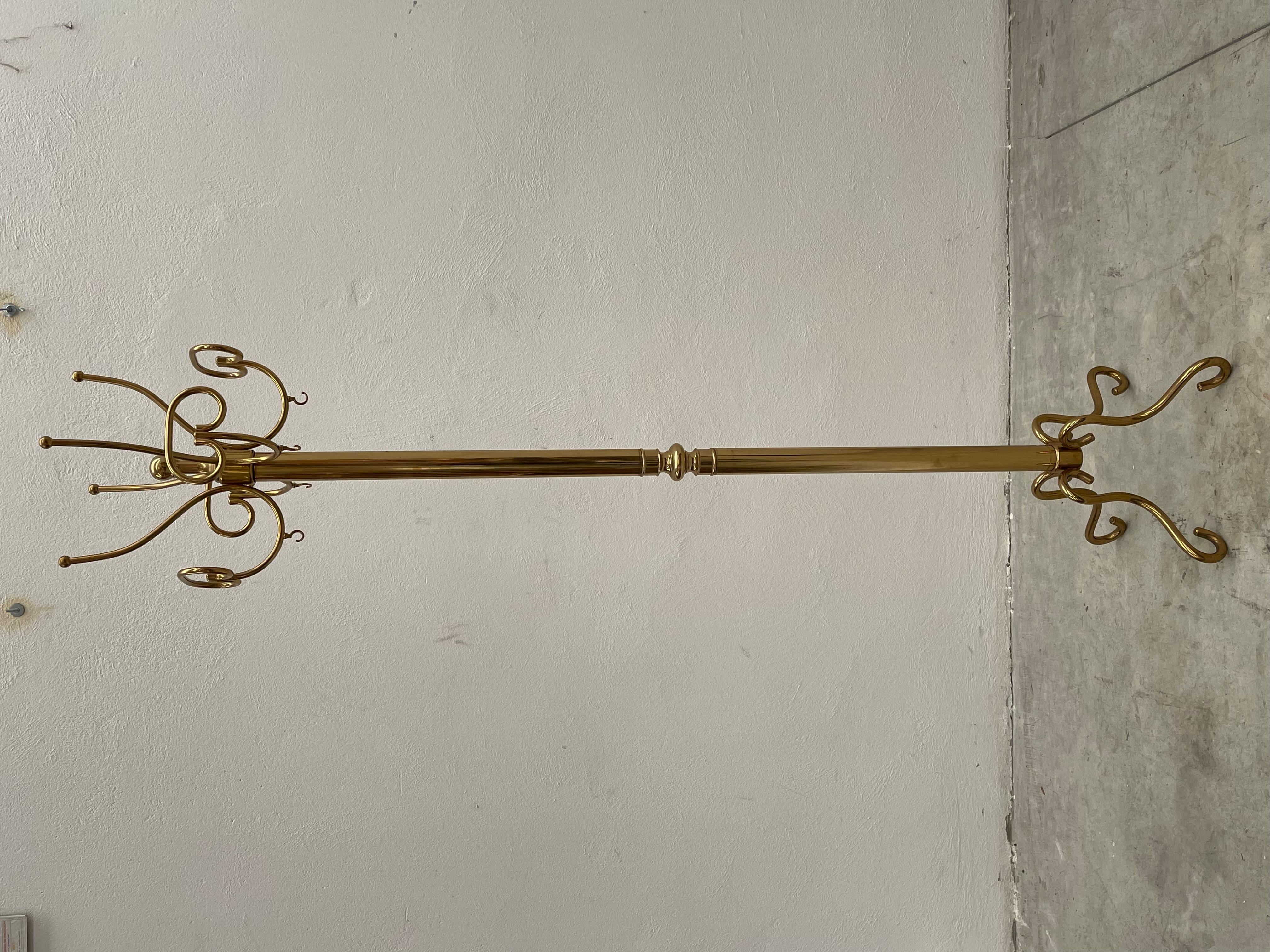 Gilt bronze coat hanger vintage italy 1950s In Excellent Condition For Sale In Cantù, IT
