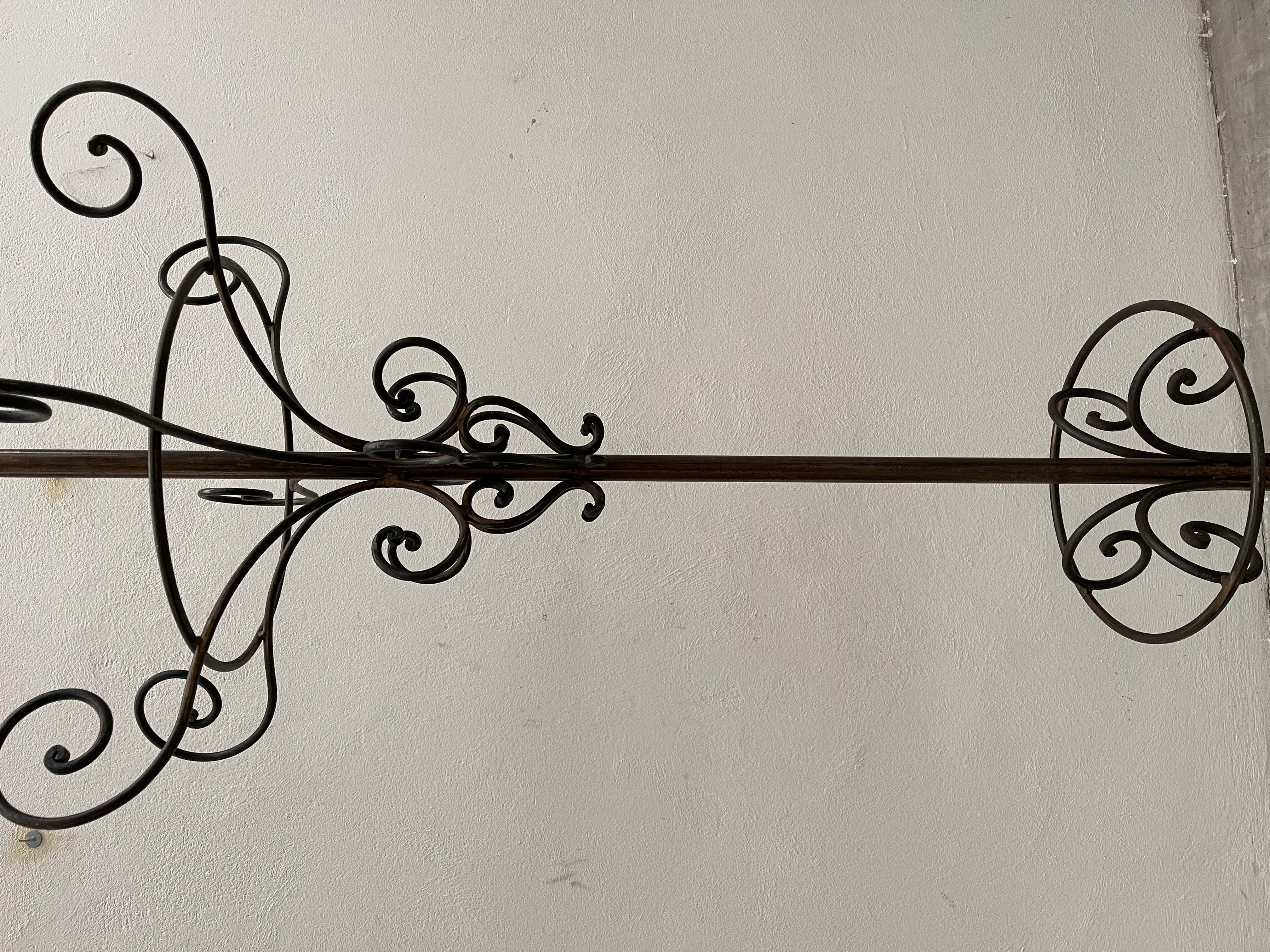 Wrought iron coat rack with umbrella holder antiqui In Fair Condition For Sale In Cantù, IT