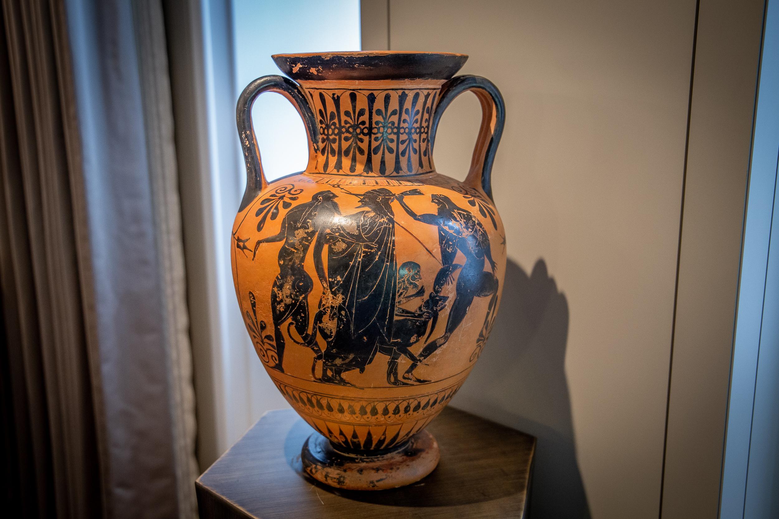 Ancient Attic Black-Figure Amphora, Leagros Group, circa 525-500BC In Good Condition In London, GB
