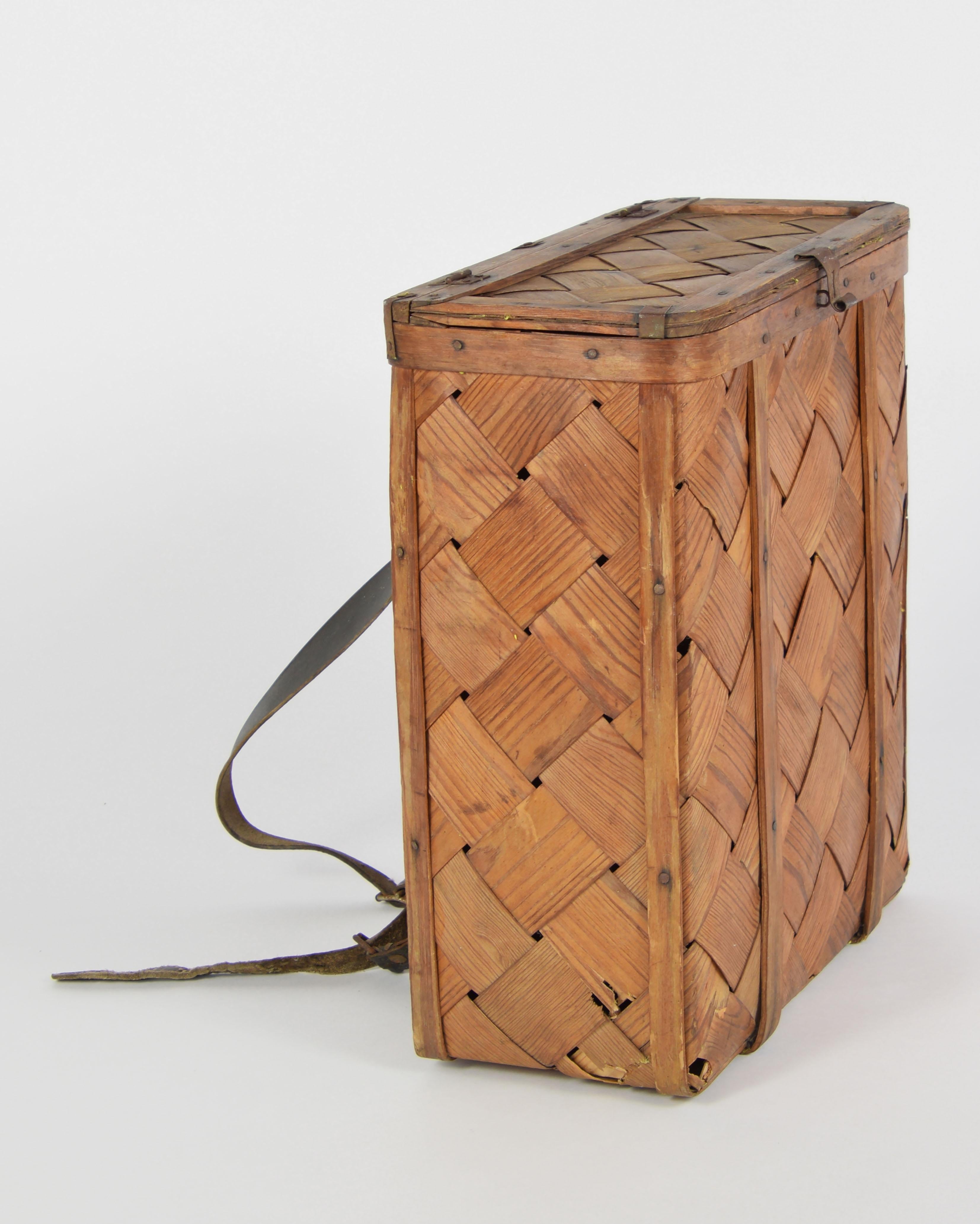 Attic find; Late 19th century Swedish birch bark, back pack with leather straps.
Most probably used for berries, hunting or carrying other stuff.
Basket is in good condition, untouched original, some imperfections.