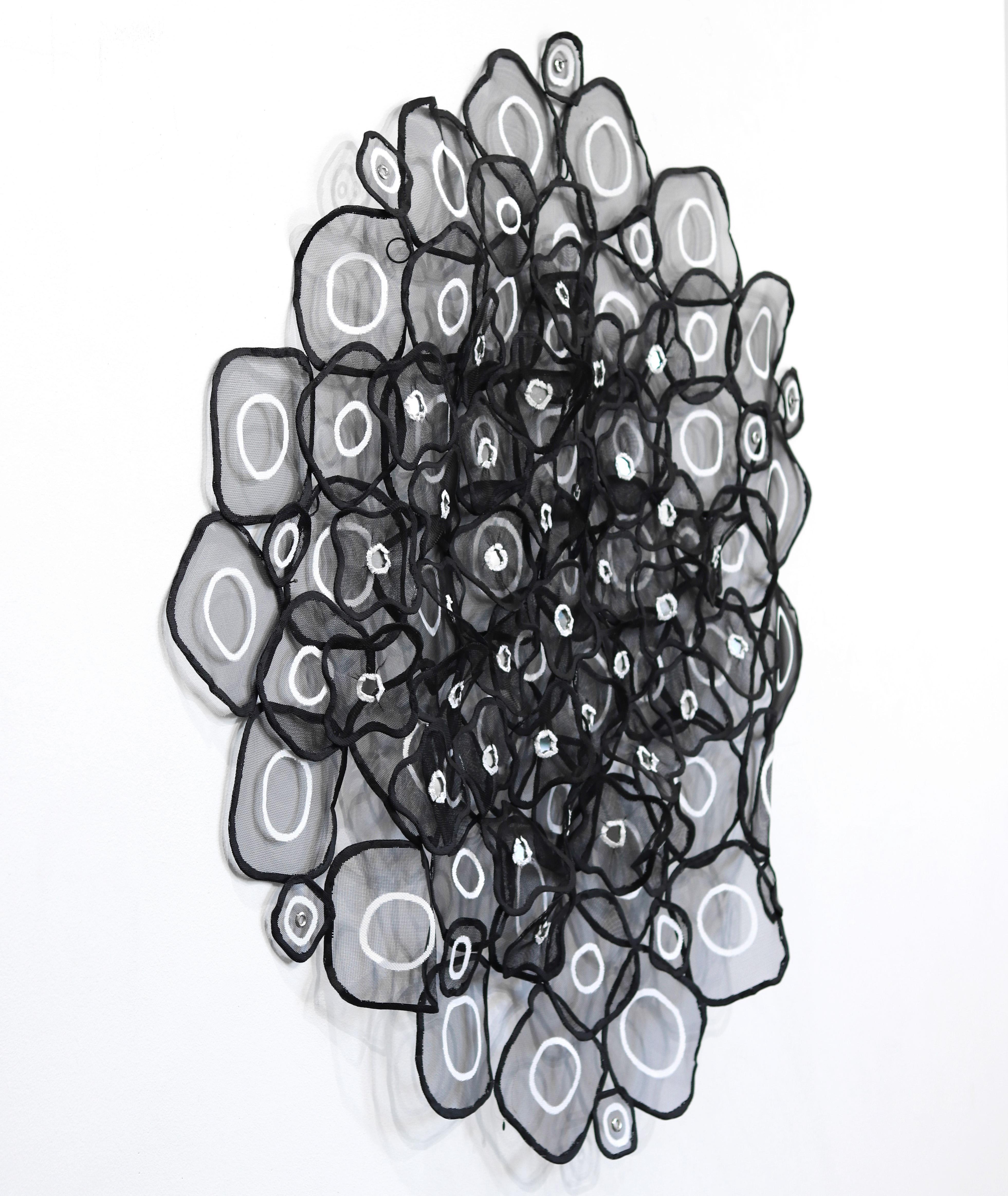 Aeris Tarim – Noir  Große schwarz-weiße Original-Dreidimensionale Wandkunst im Angebot 3