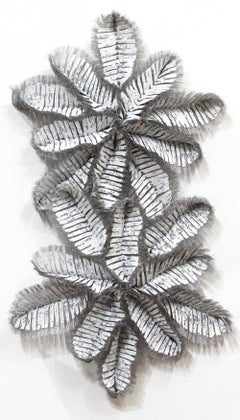 Chenille Totem - Silber Dreidimensionale, leichte, schwere Metall-Wandkunst aus Metall