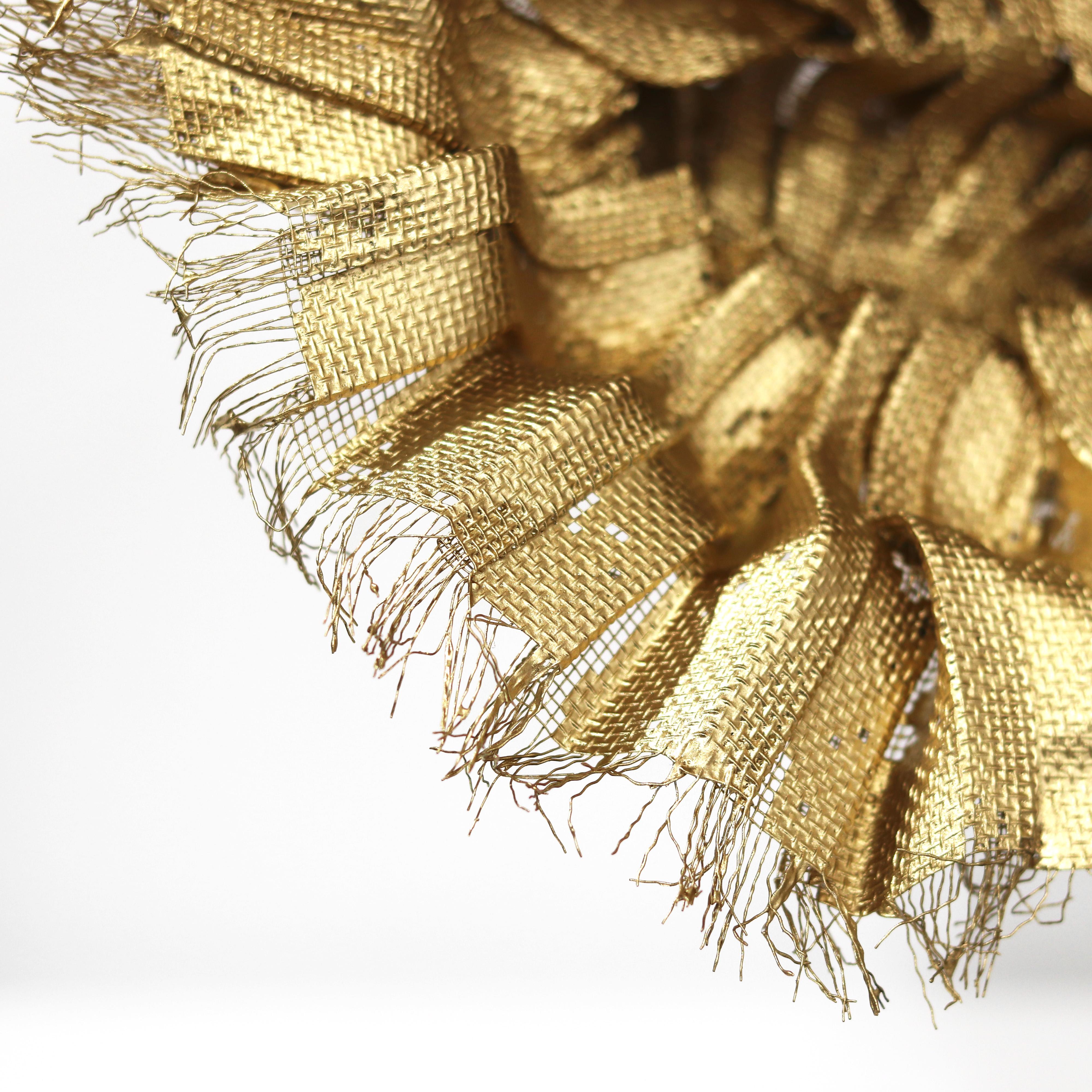 Goldener Blumenbaum - Original leichte Metallskulptur aus Metall im Angebot 9
