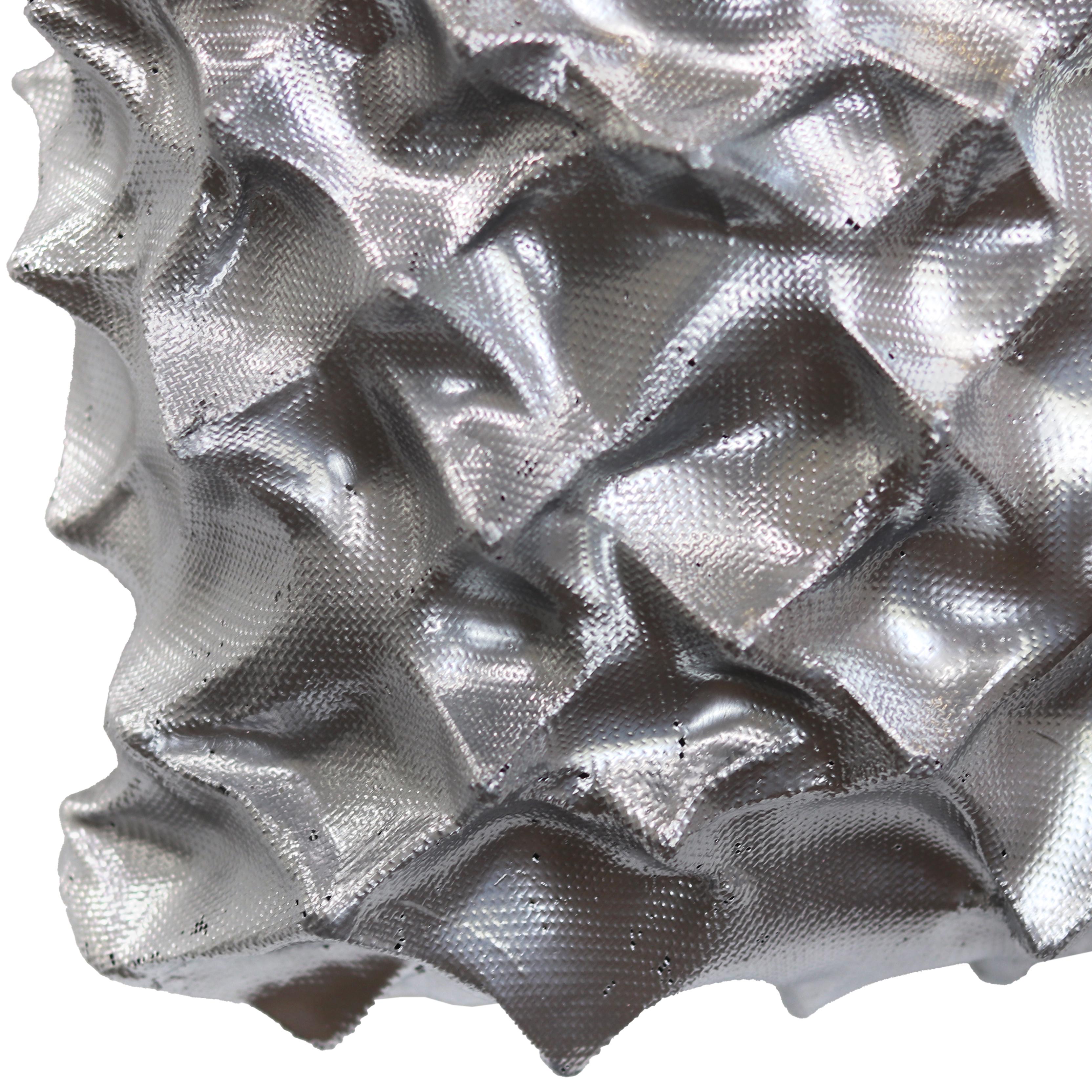 Pillow Cloud II - Zeitgenössisches abstraktes metallisches dreidimensionales Wandkunstwerk im Angebot 3