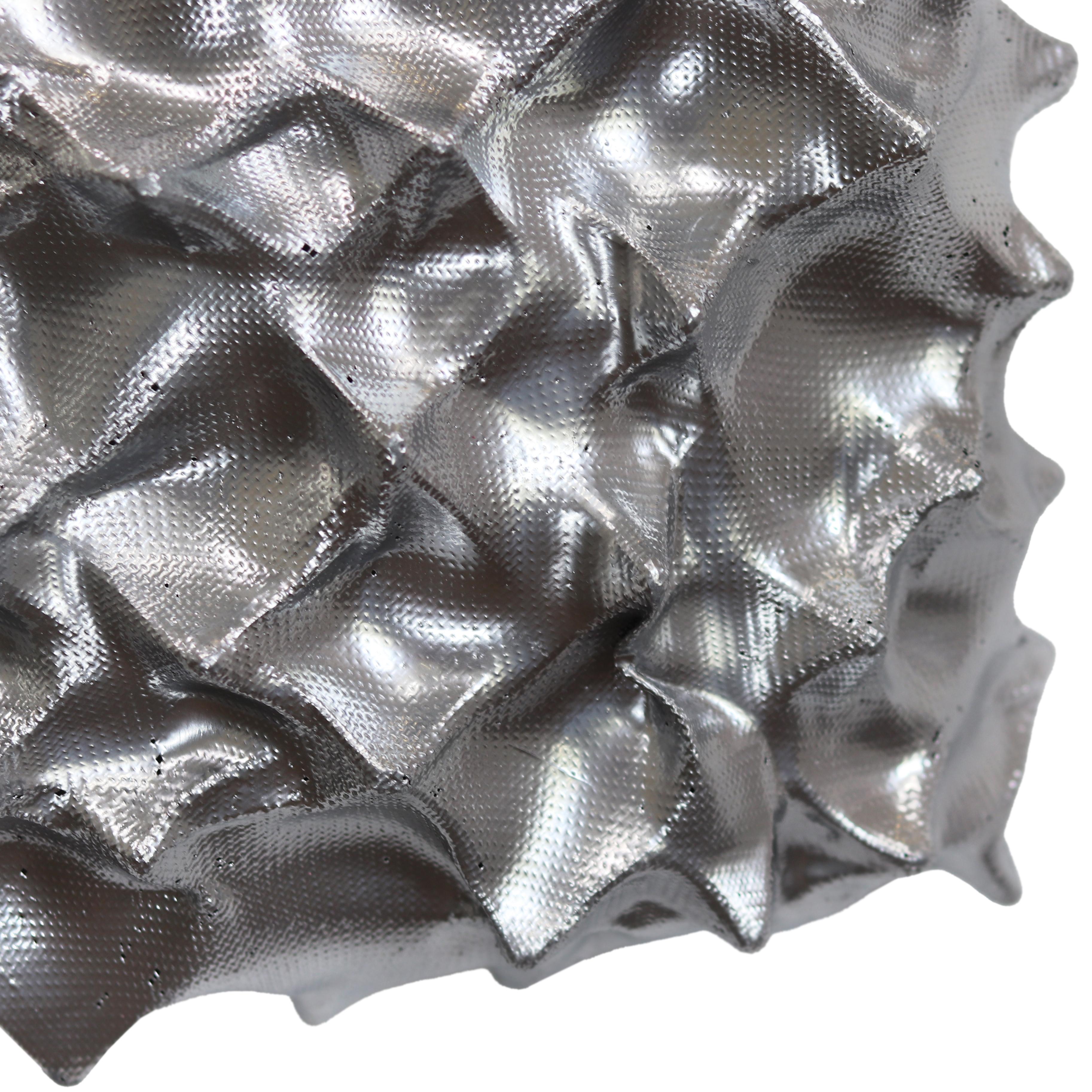 Pillow Cloud II - Zeitgenössisches abstraktes metallisches dreidimensionales Wandkunstwerk im Angebot 4