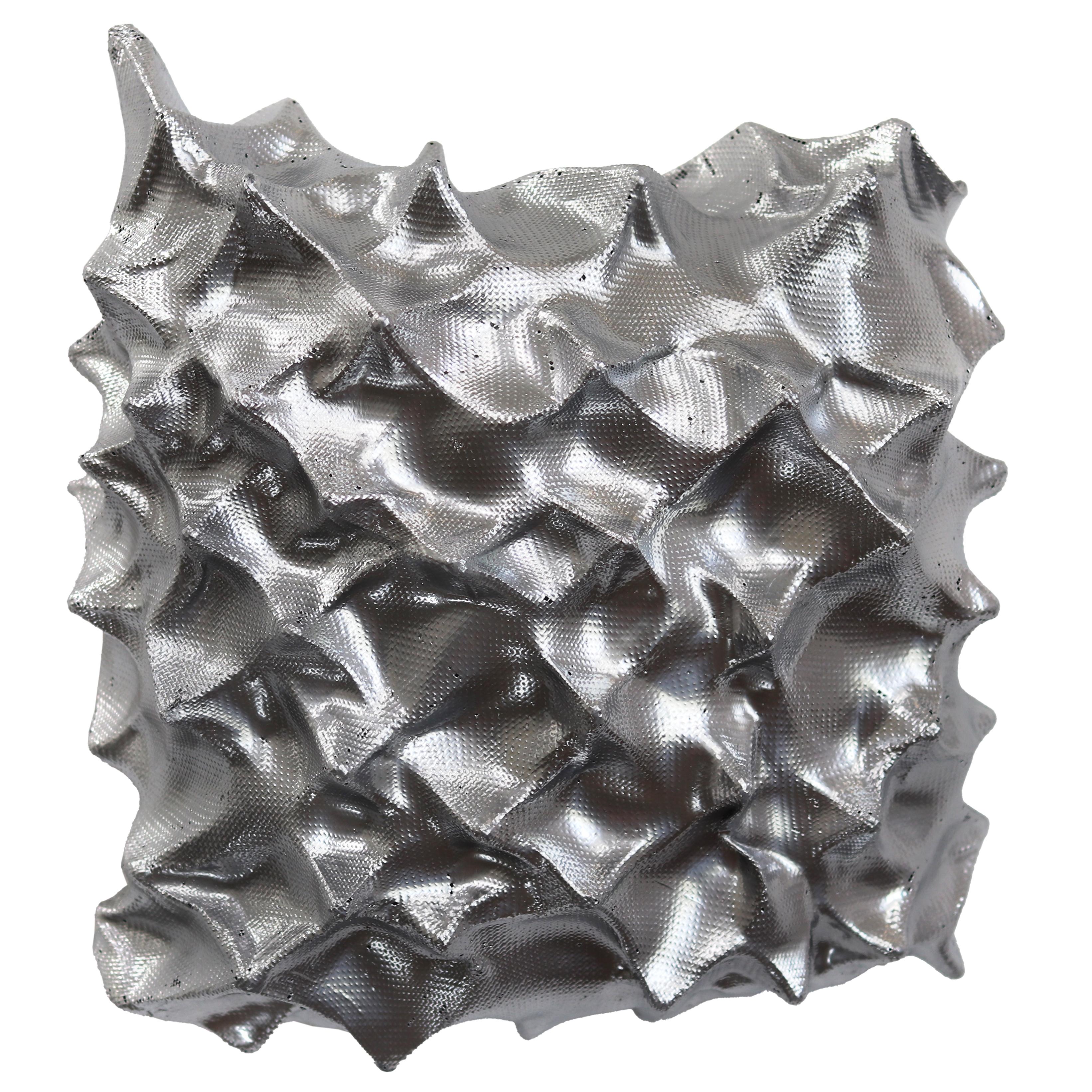 Atticus Adams Abstract Sculpture – Pillow Cloud II - Zeitgenössisches abstraktes metallisches dreidimensionales Wandkunstwerk