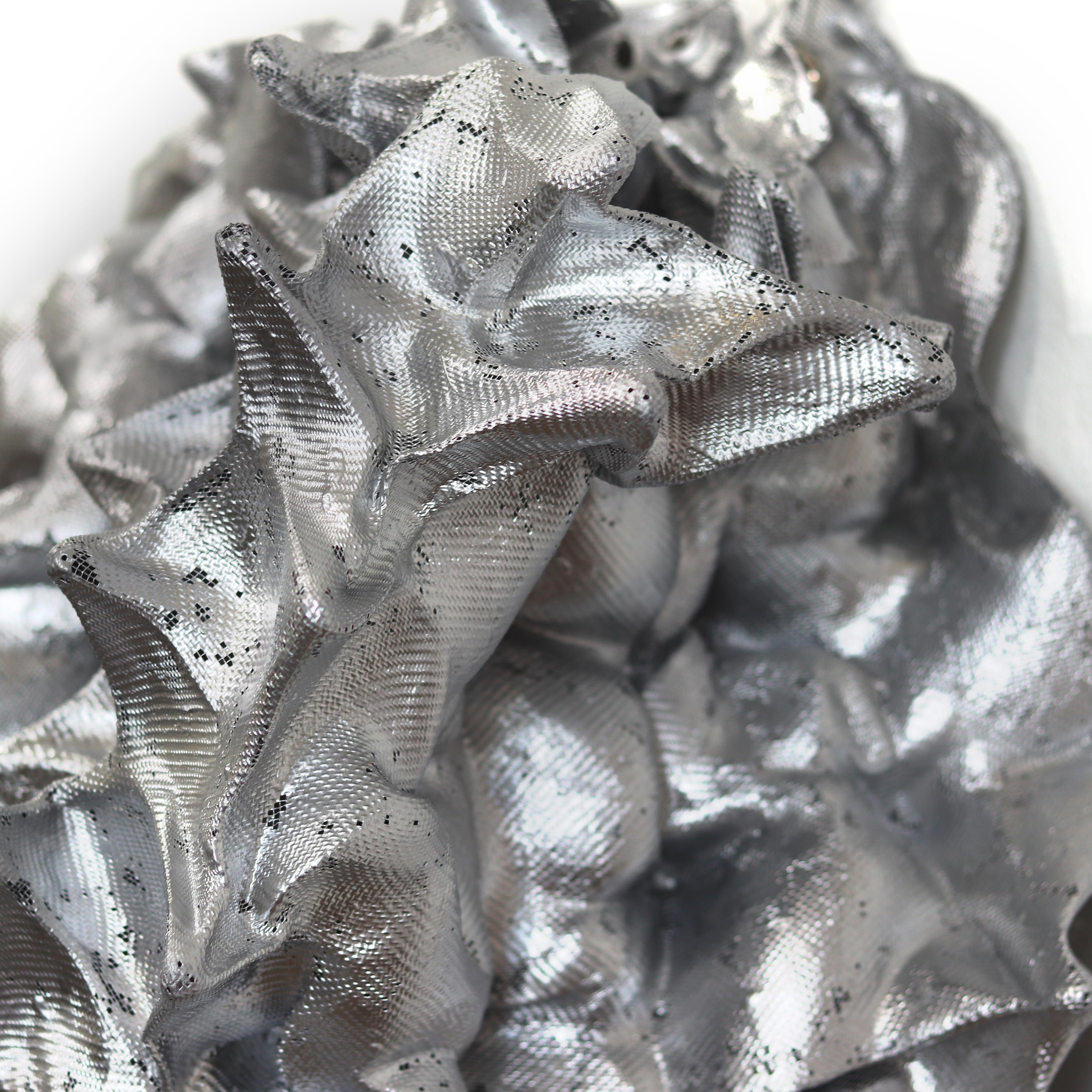 Silver Sea Foam - Zeitgenössisches abstraktes metallisches dreidimensionales Wandkunstwerk im Angebot 4