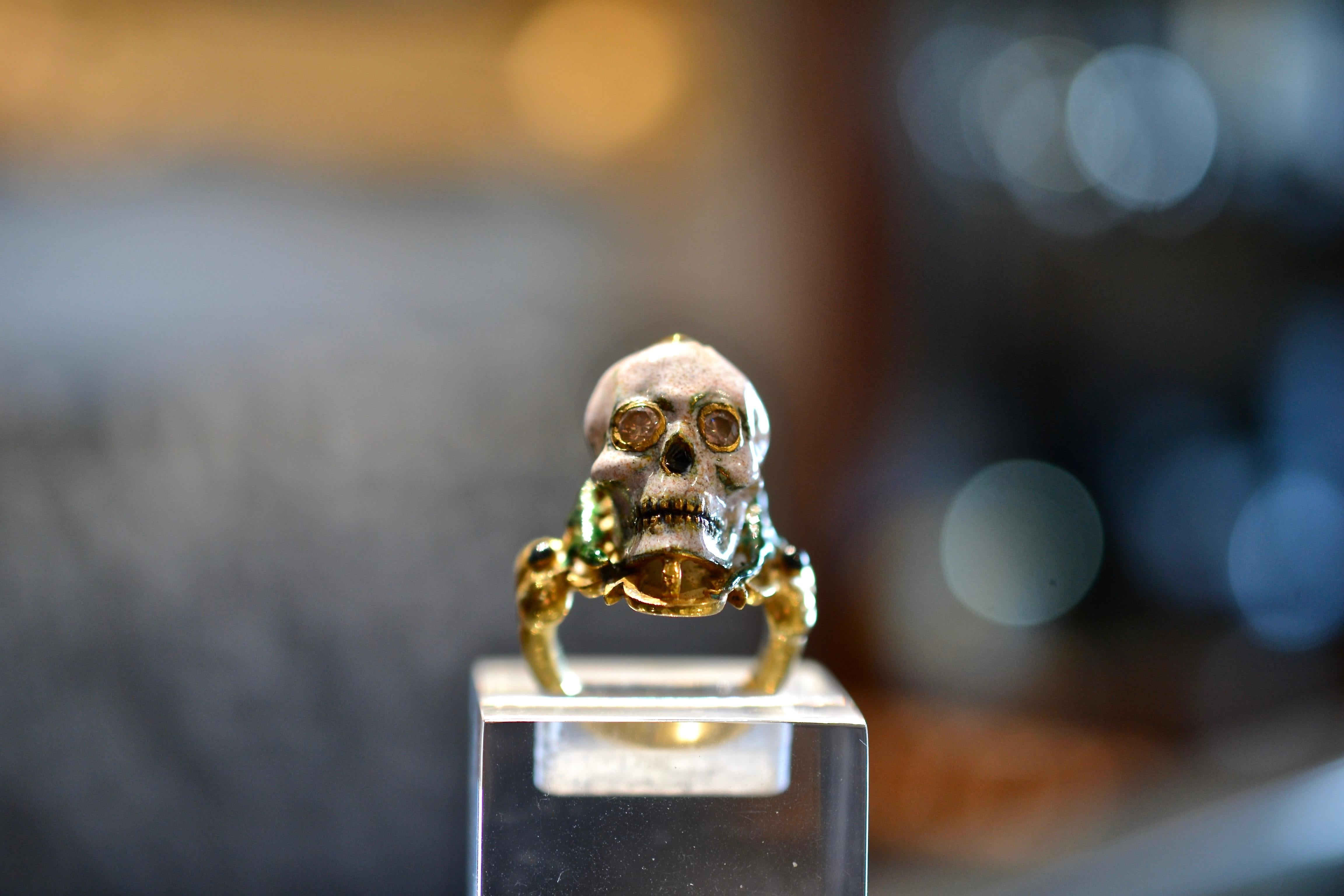 Attilio Codognato Renaissance Style Enamel Diamond Gold Skull Lizard Ring In Excellent Condition In Firenze, IT