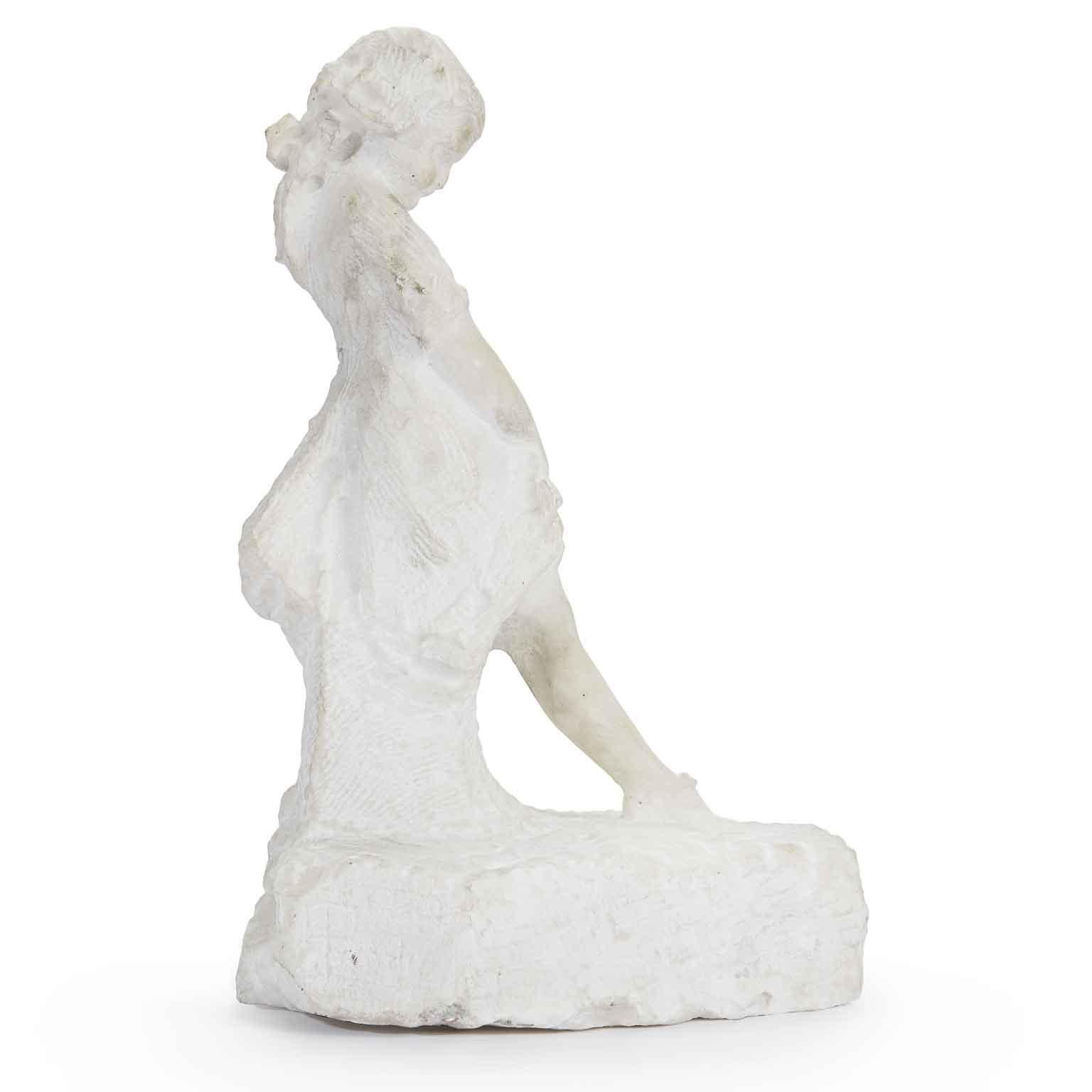 Mädchen in weißem Marmor Italienische 1920er Jahre Art Deco Skulptur von Prendoni Attilio im Angebot 1