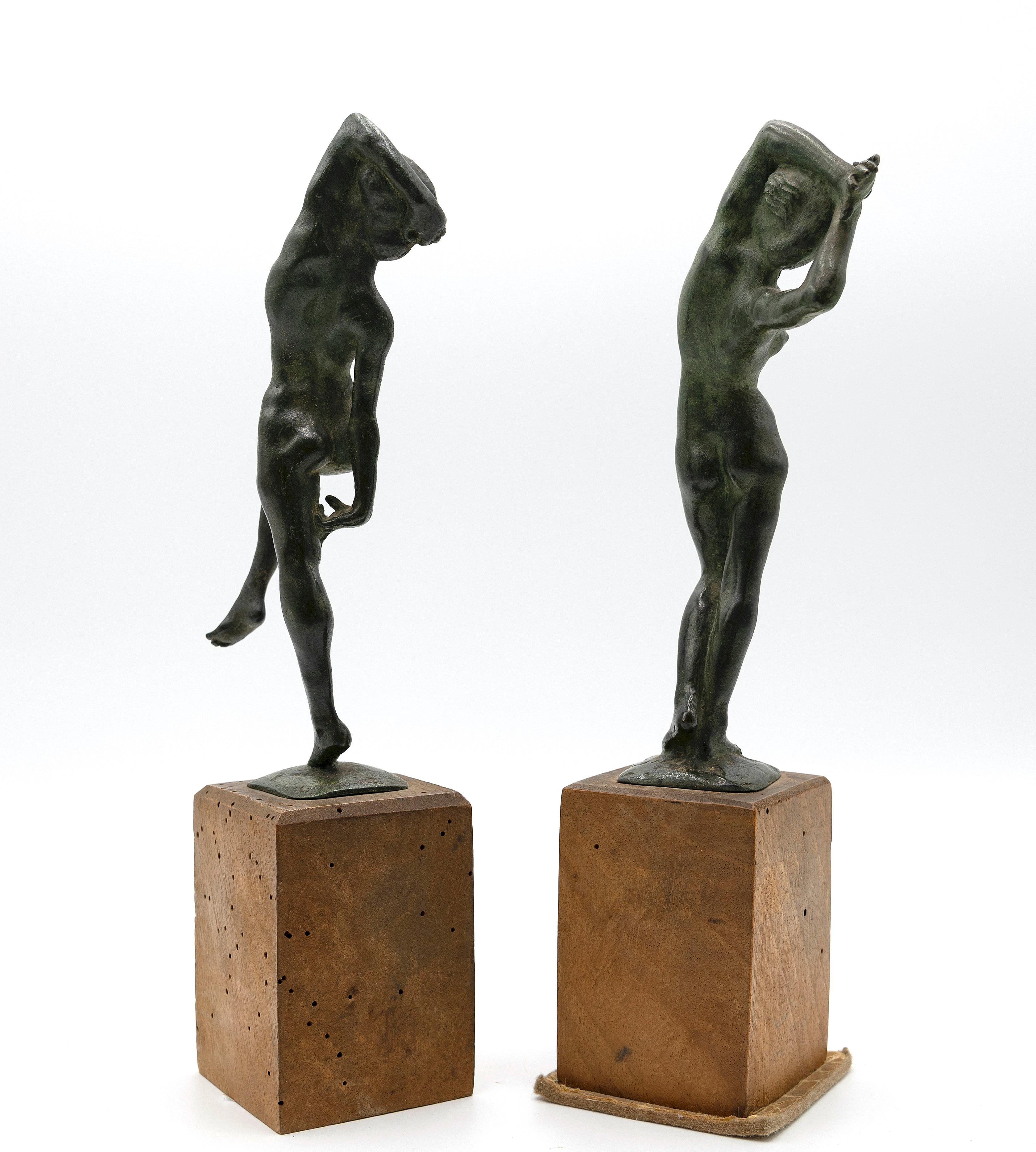 Girls - Pair of Bronze Sculptures by Attilio Torresini - Early 20th Century 1