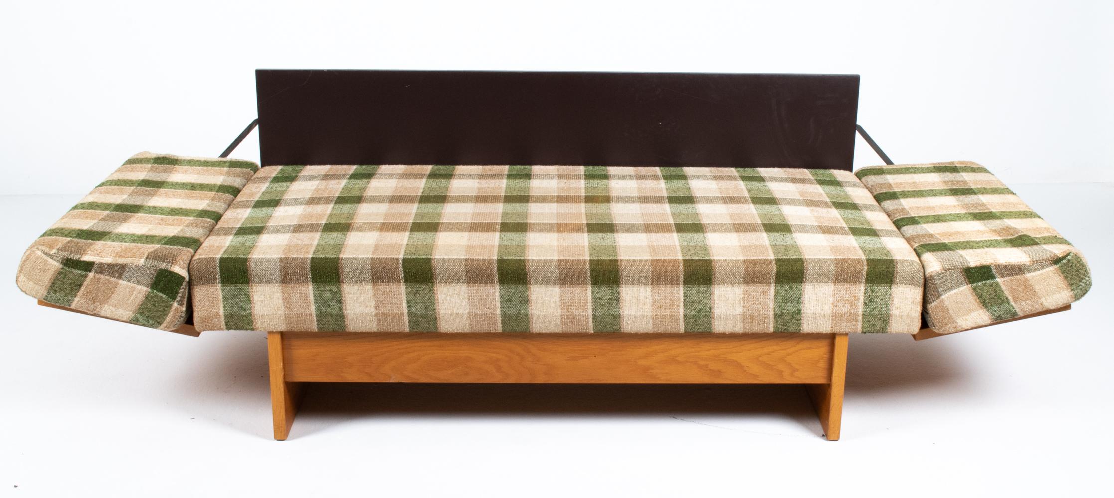Attr. Borge Mogensen Danish Mid-Century Convertible Daybed Sofa For Sale 5