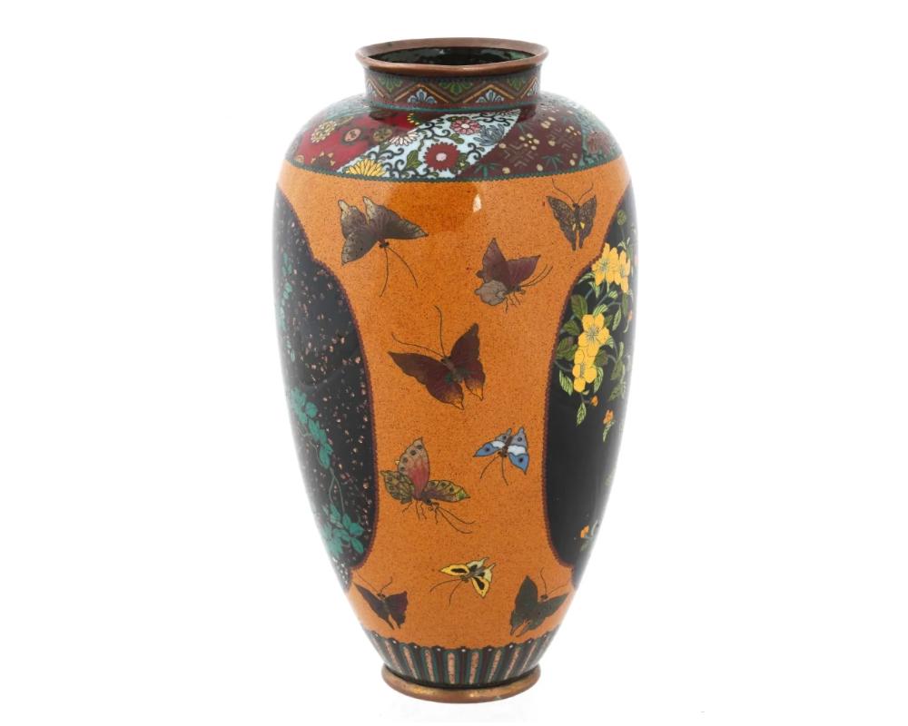 Antique Japanese Cloisonne Goldstone Enamel Butterfly Vase Attributed To Honda In Good Condition For Sale In New York, NY