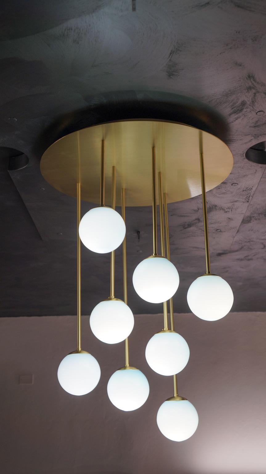 Attr. a Toso Lampadario moderno di metà secolo in vetro di Murano blu Atomi, anni '82 in vendita 2