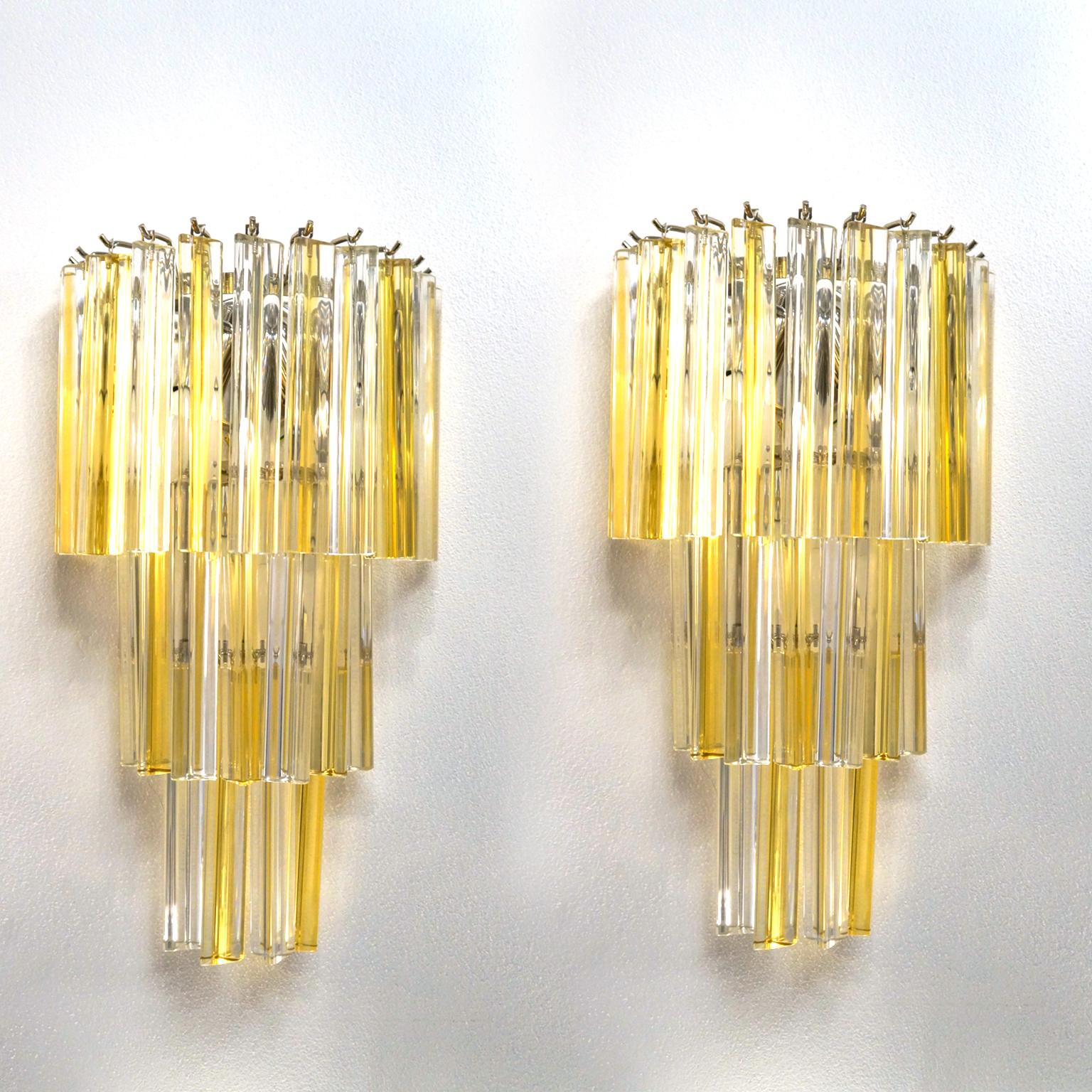 Venini Attributed Mid-Century Modern Pair of Murano Glass Triedri Wall Sconces For Sale 3