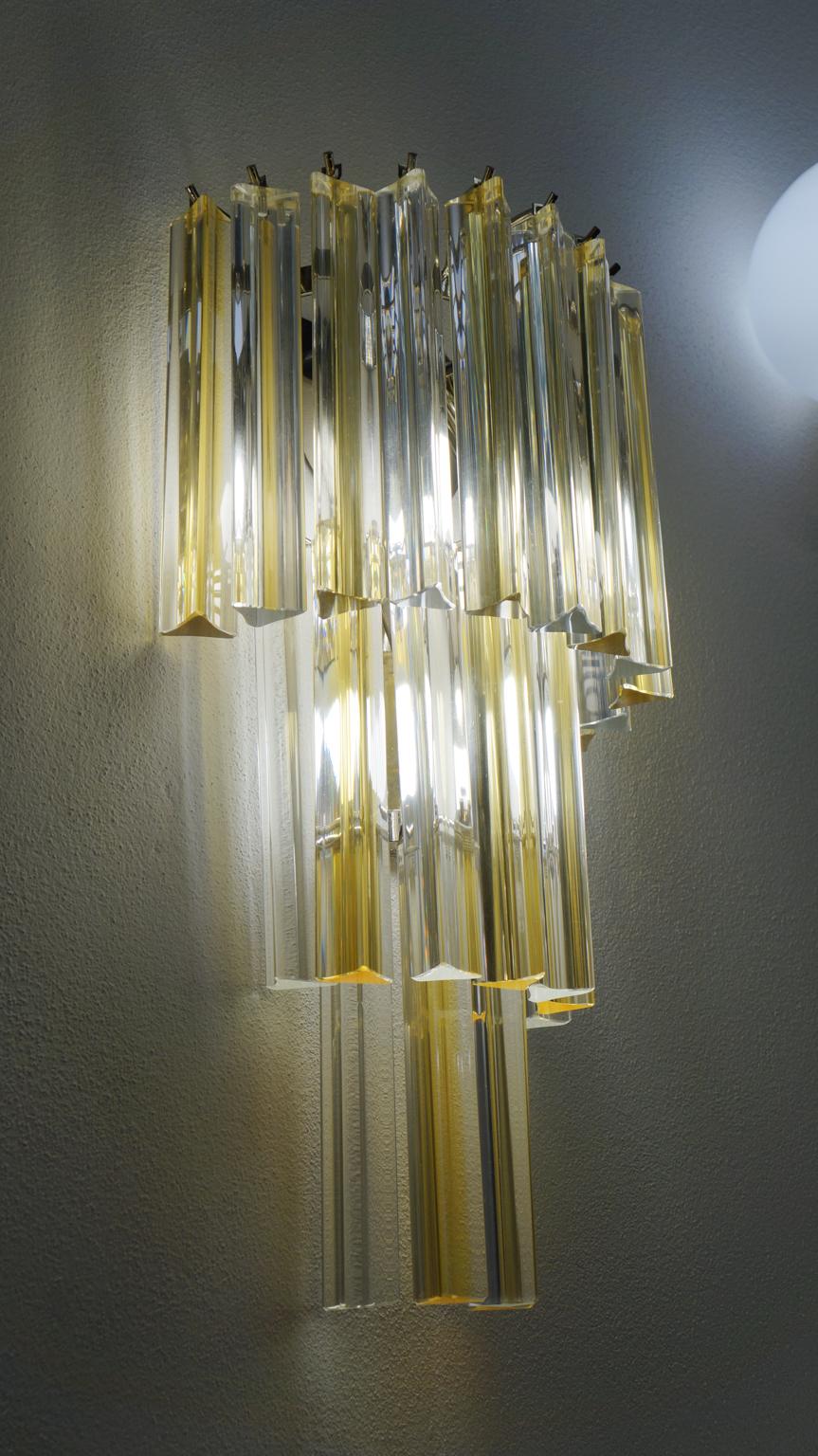 Venini Attributed Mid-Century Modern Pair of Murano Glass Triedri Wall Sconces For Sale 8