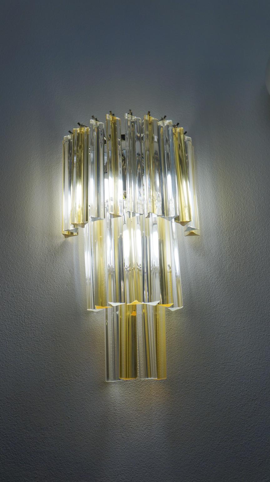 Venini Attributed Mid-Century Modern Pair of Murano Glass Triedri Wall Sconces For Sale 10