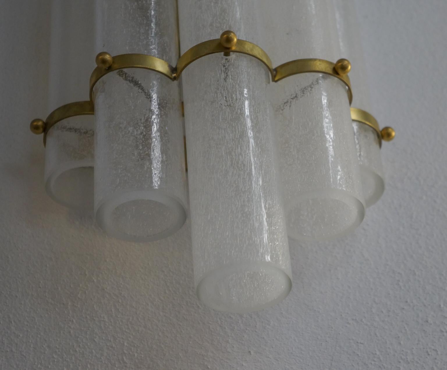 Hand-Crafted Attr. Venini Mid-Century Modern Pulegoso Pair of Murano Glass Wall Sconces, 1960