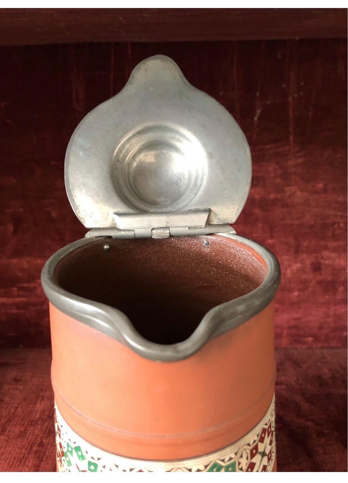 Attr: Wedgwood Rosso Antico Jarra de Terracota Antigua Pintada con Esmalte en venta 1