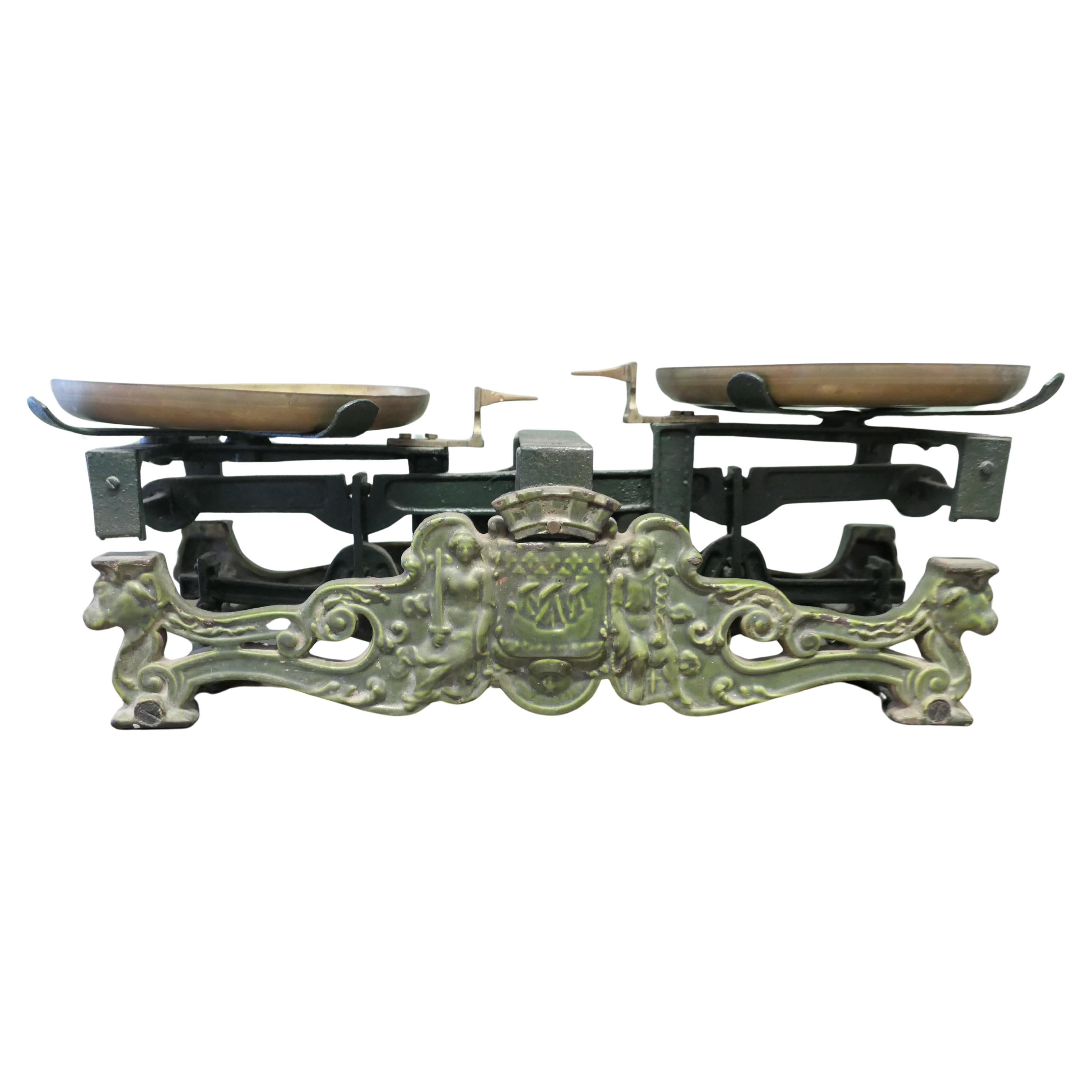 Attractive 19th Century French Grocer’s Balance Scales The scale has 2 brass pan For Sale