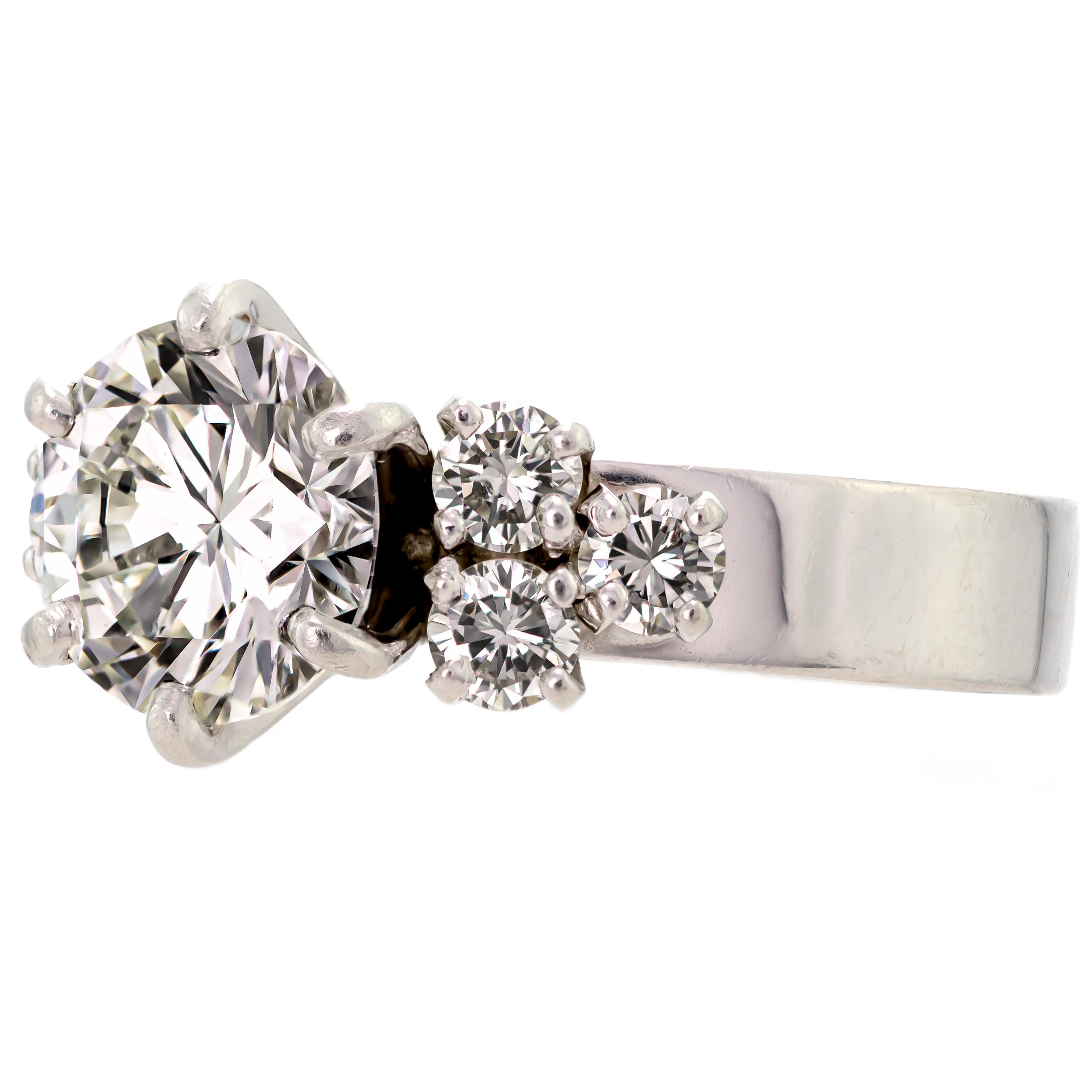 Contemporary Attractive 2.05 Carat Diamond Platinum Lustrous Engagement Ring For Sale