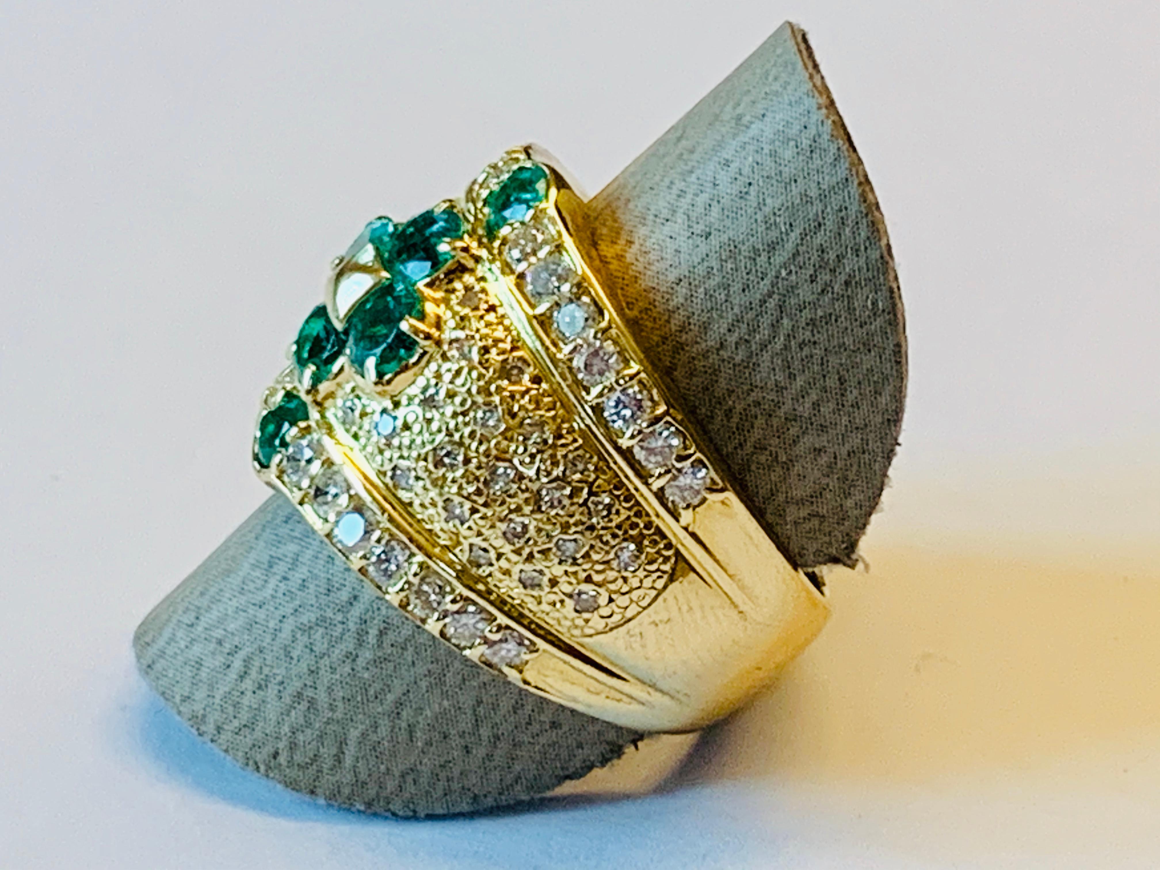 Attractive and Unusual 18 Karat Emerald and Diamond Ring For Sale 2