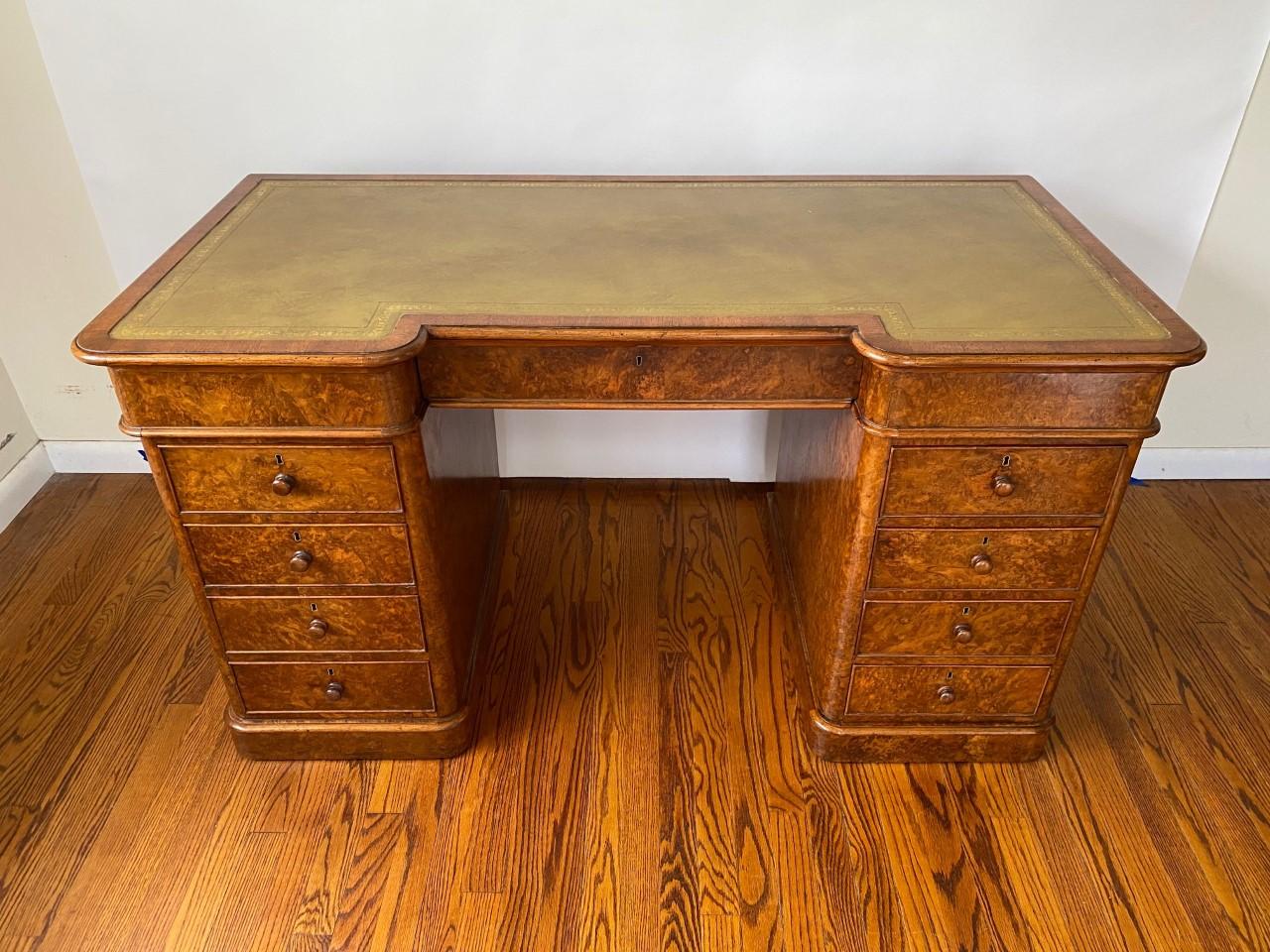 19th Century English Burr Walnut Victorian Pedestal Desk w/ Tooled Leather Top In Good Condition For Sale In North Salem, NY