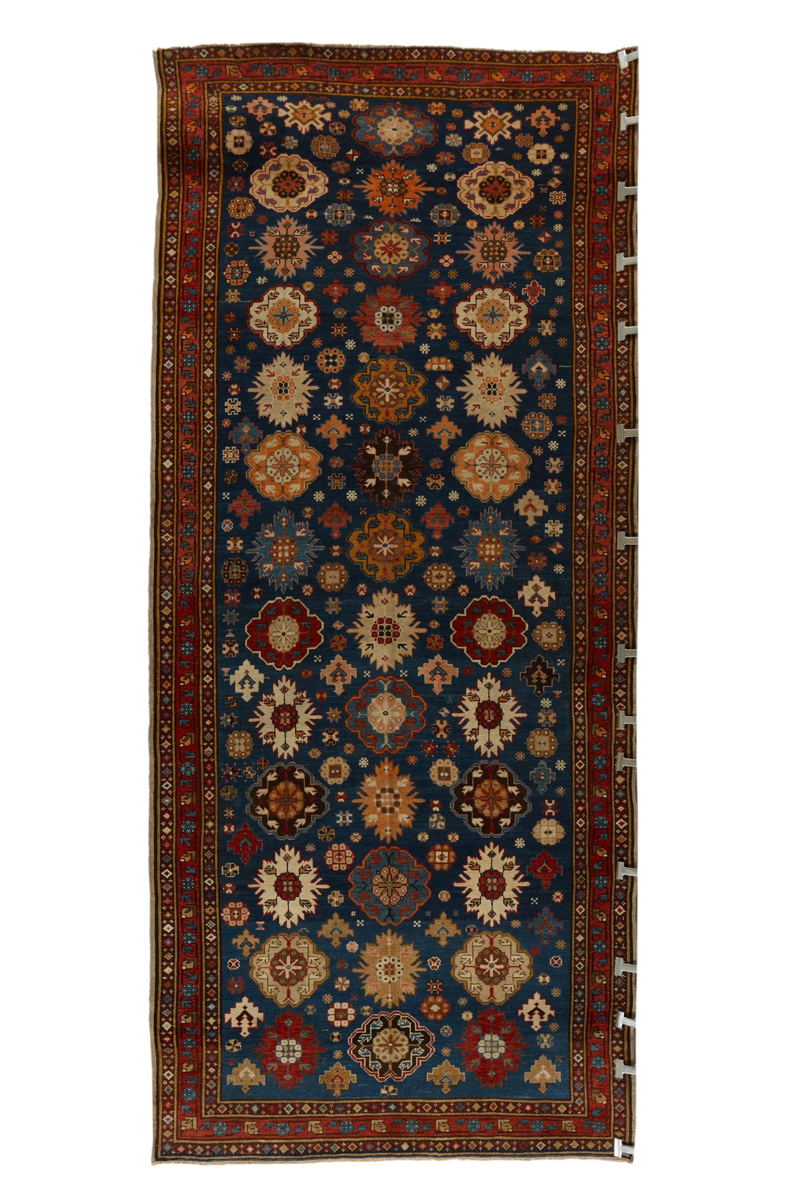 Russo Attraente Tappeto antico Daghestan Gallery in vendita
