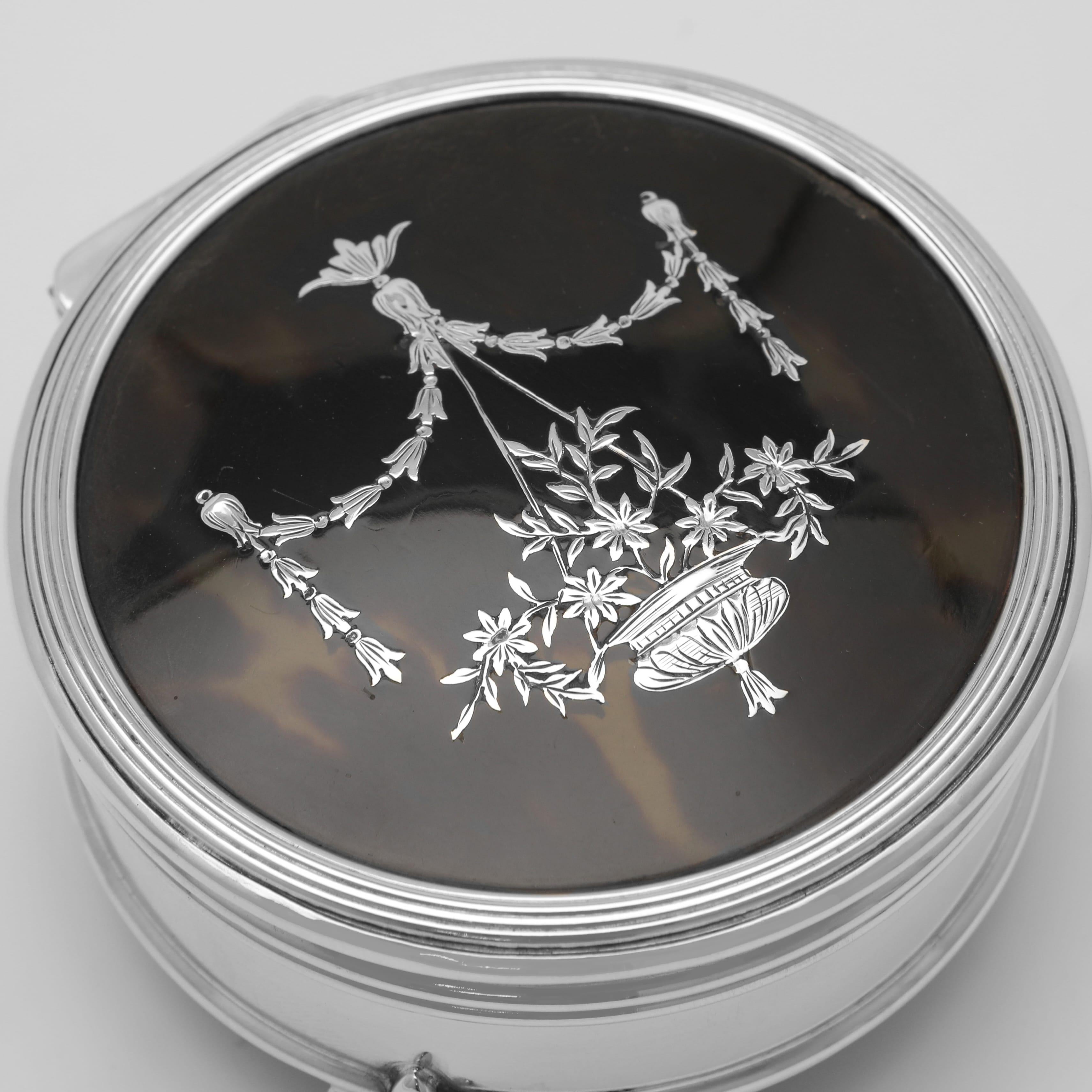 Attractive antique jewellery box made in 1911 by Mappin & Webb In Good Condition In London, London