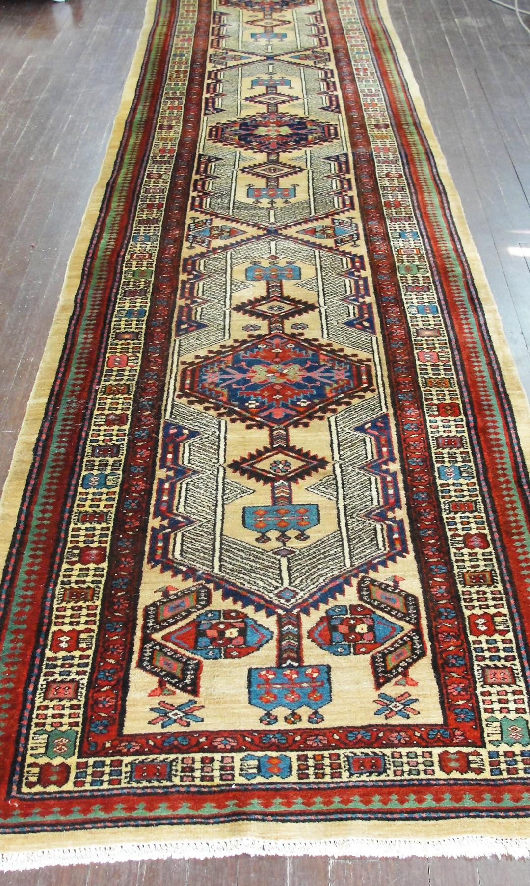  Antique Serab Camel Color Oriental Runner In Excellent Condition For Sale In Evanston, IL