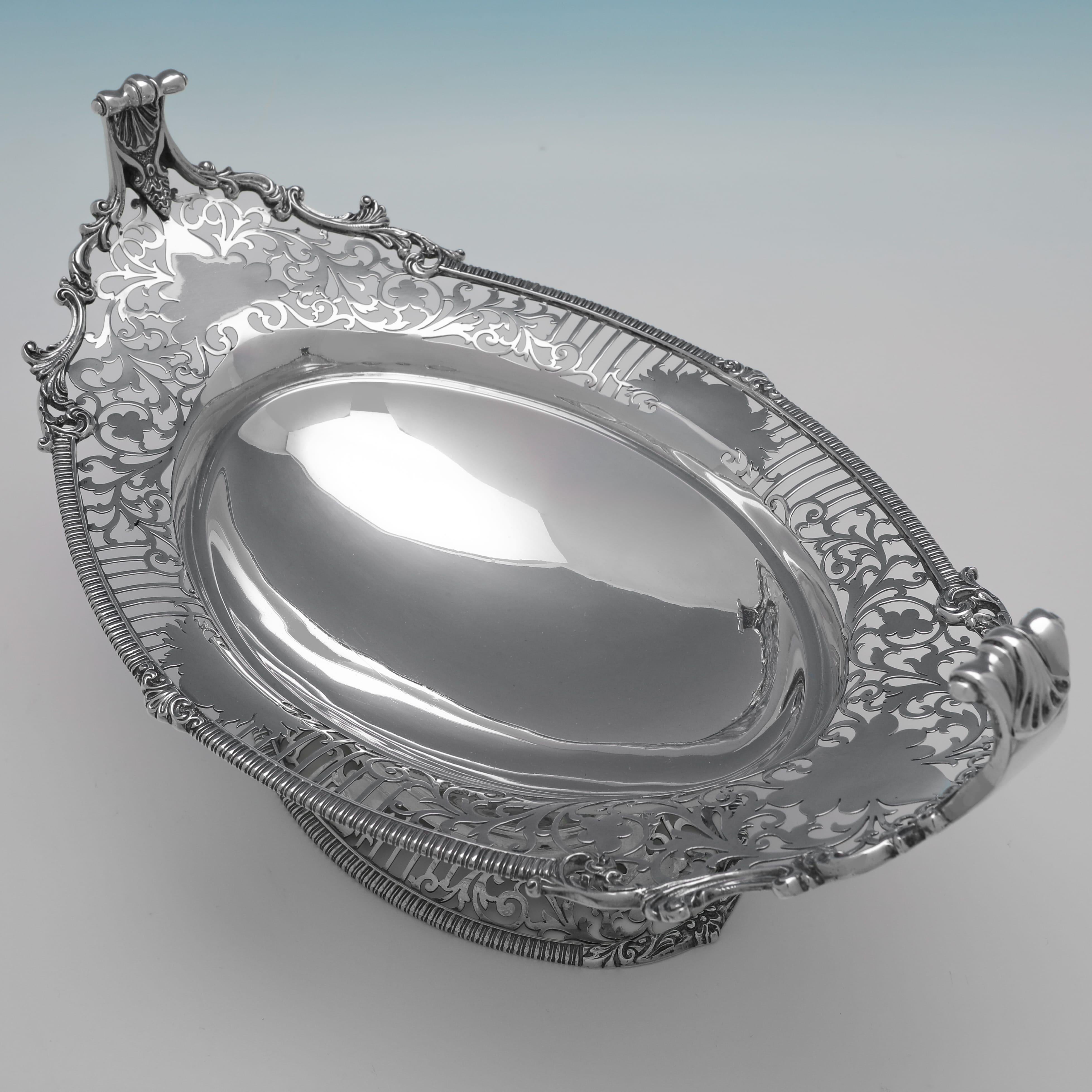 Atractivo centro de mesa antiguo de plata de ley fabricado en Londres en 1913 Inglés en venta
