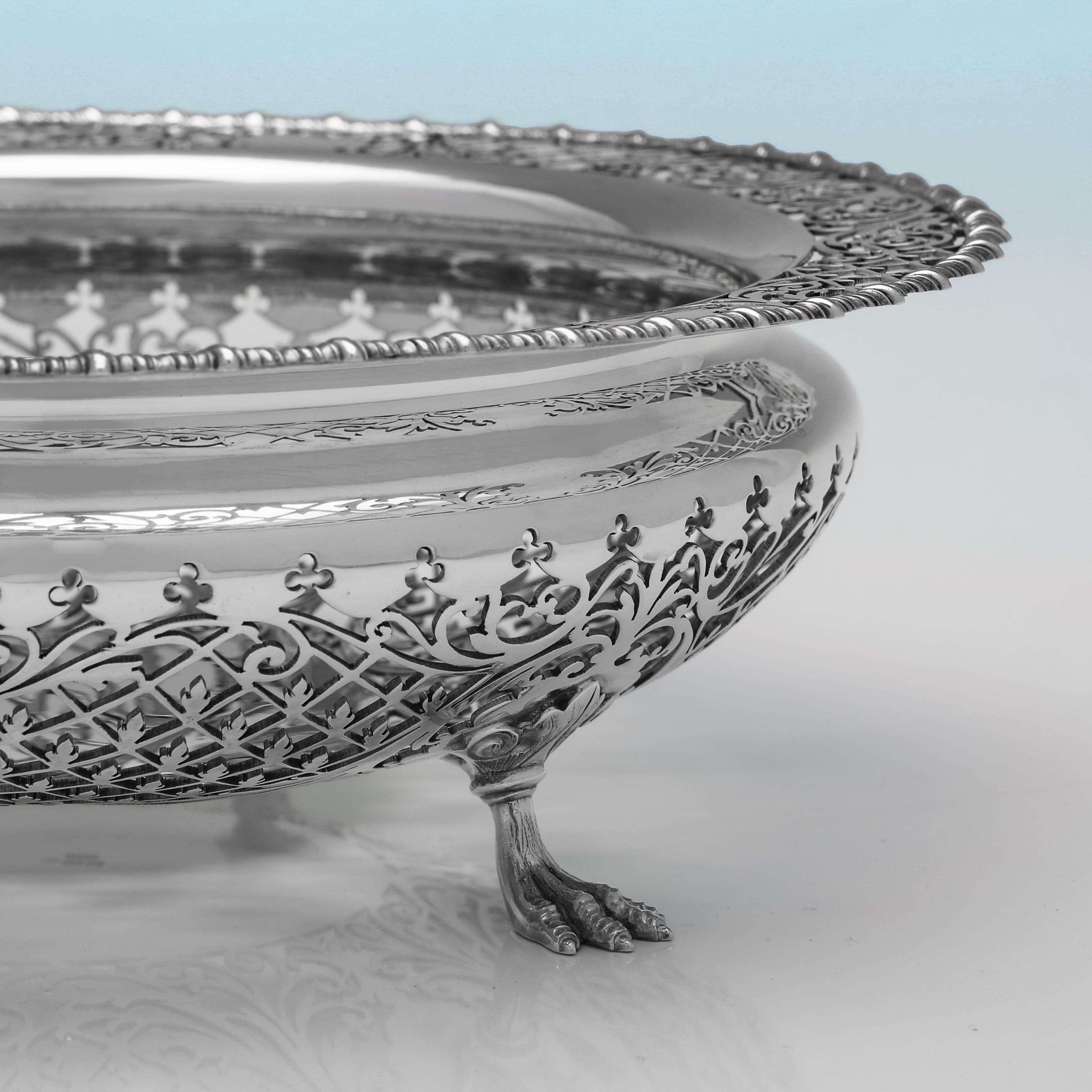 English Attractive antique sterling silver pierced dish by James Dixon & Sons - 1915 For Sale