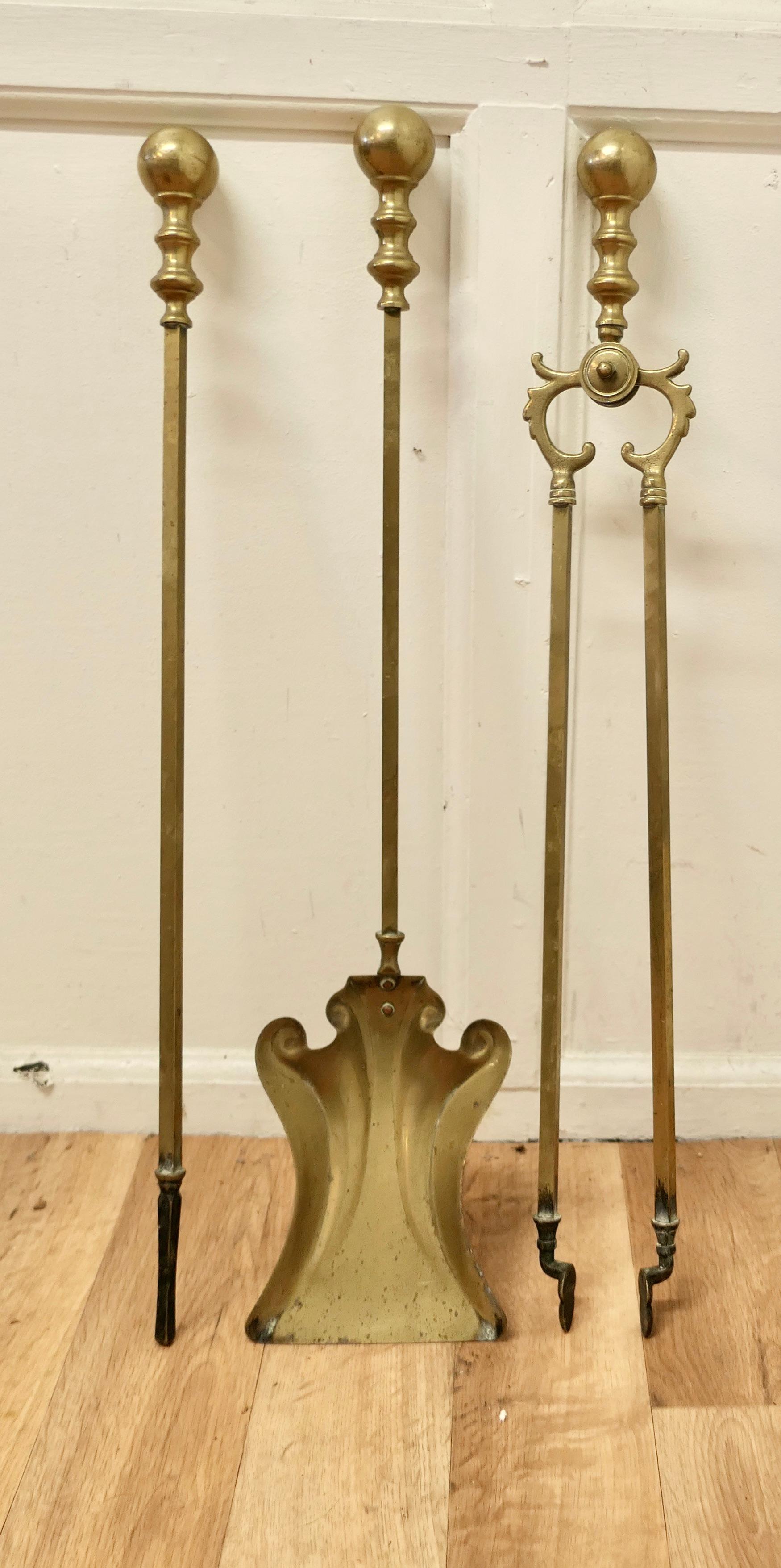 Attractive Brass Fireside Companion Set, Fireside tools

A great trio, tongs, shovel and poker, with a large ball handles made in Brass and in good used condition
The tools are 28” long
THM151.
 