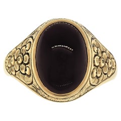 Attractive circa 1900 Cabochon Garnet Yellow Gold Ring Attractive circa 1900 Cabochon Garnet Yellow Gold Ring
