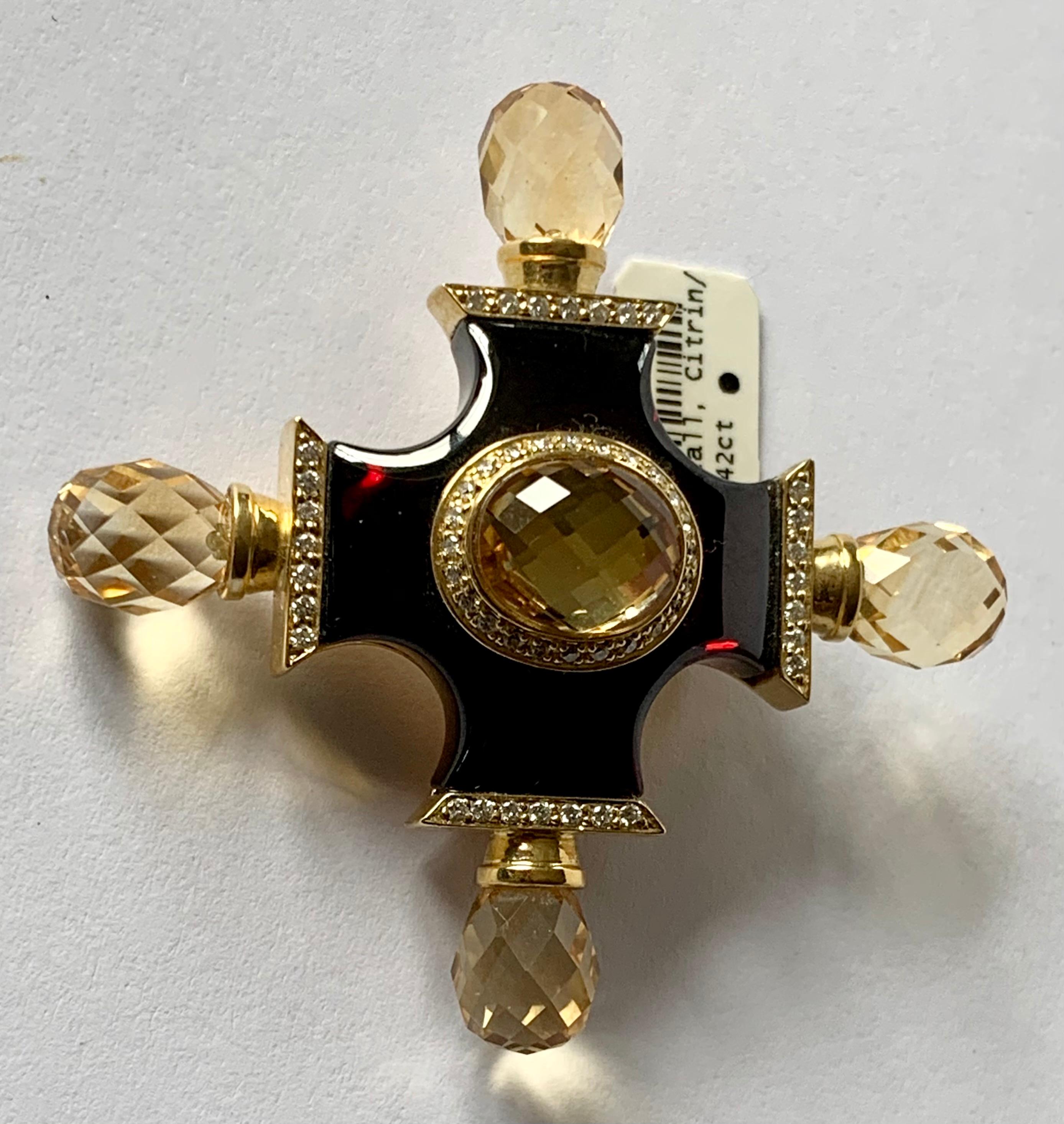 Contemporary Attractive Diamond Citrine Maltese Cross Brooch or Pendant 18 Karat Yellow Gold For Sale