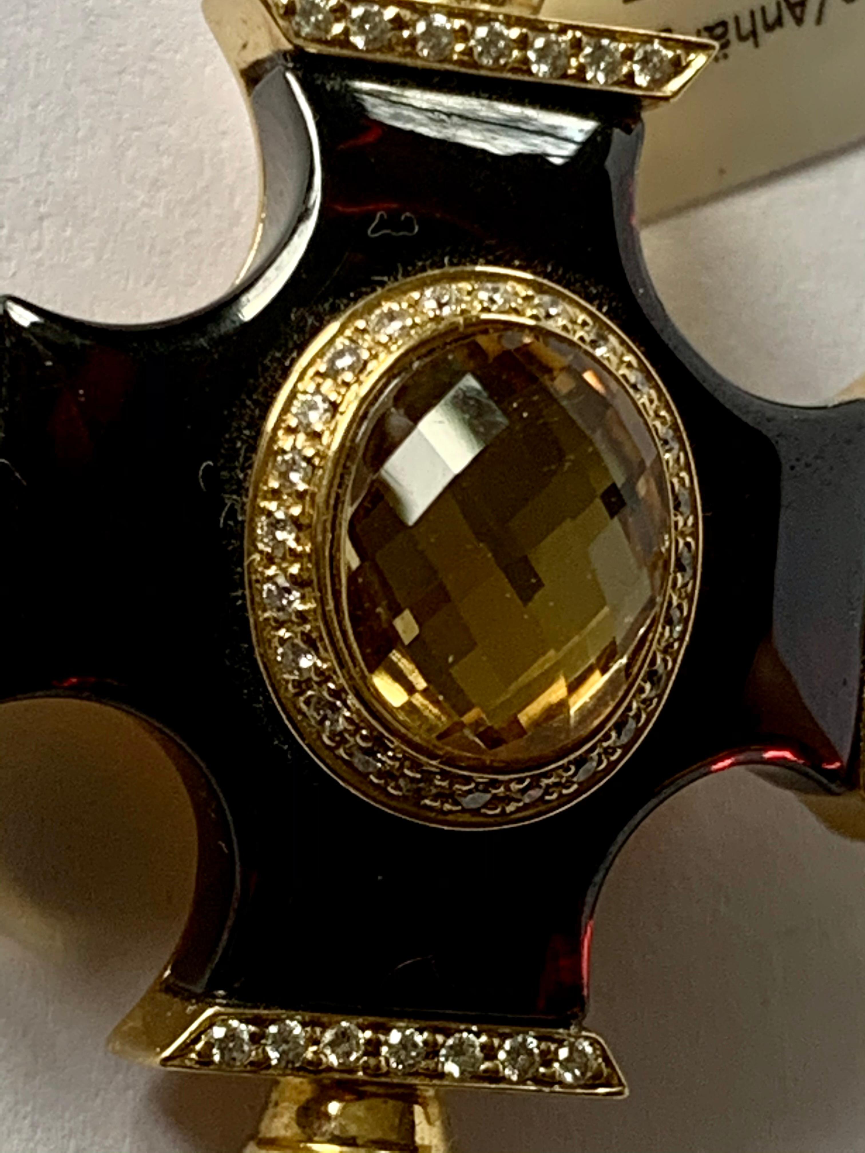 Women's or Men's Attractive Diamond Citrine Maltese Cross Brooch or Pendant 18 Karat Yellow Gold For Sale