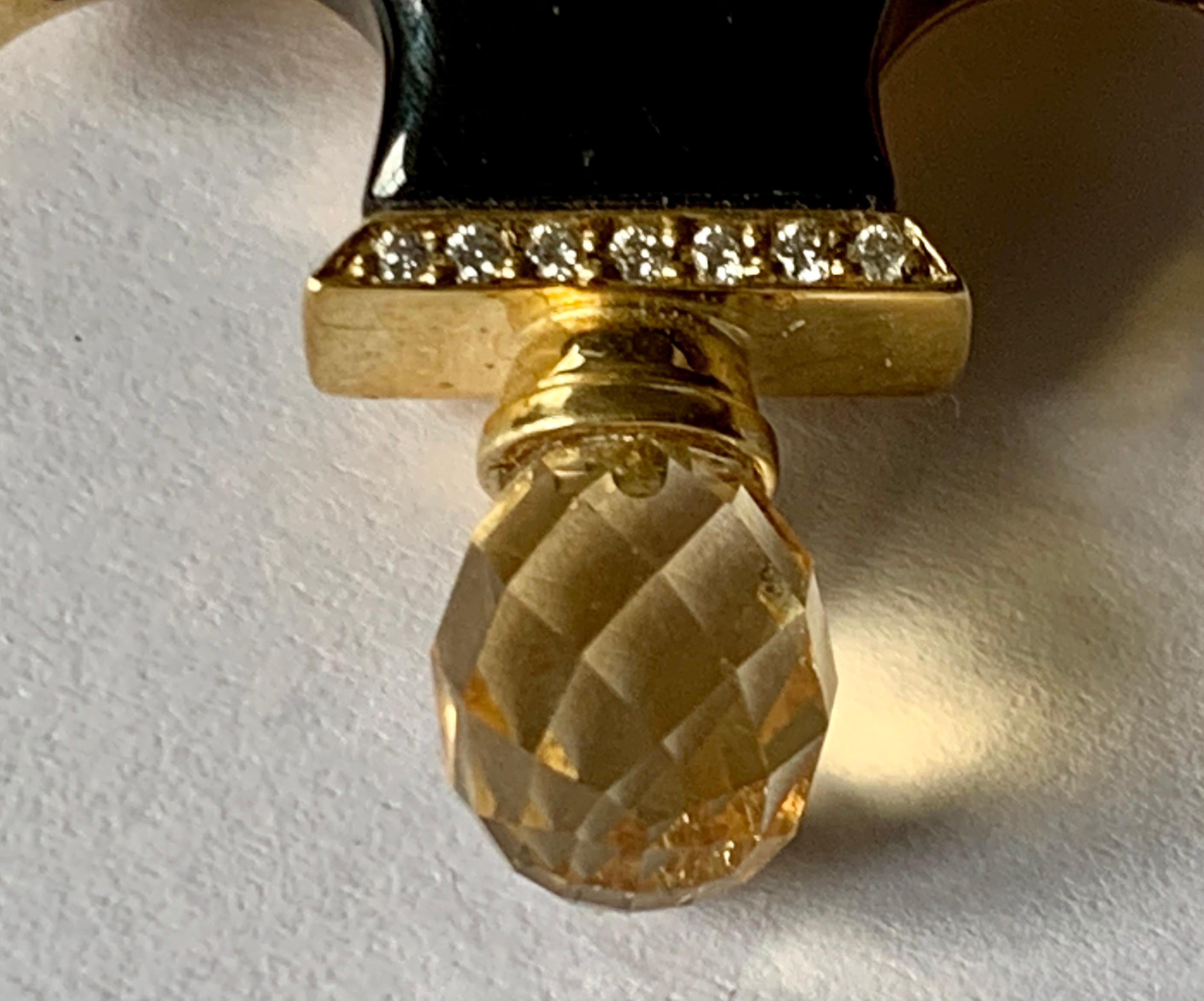 Attractive Diamond Citrine Maltese Cross Brooch or Pendant 18 Karat Yellow Gold For Sale 3