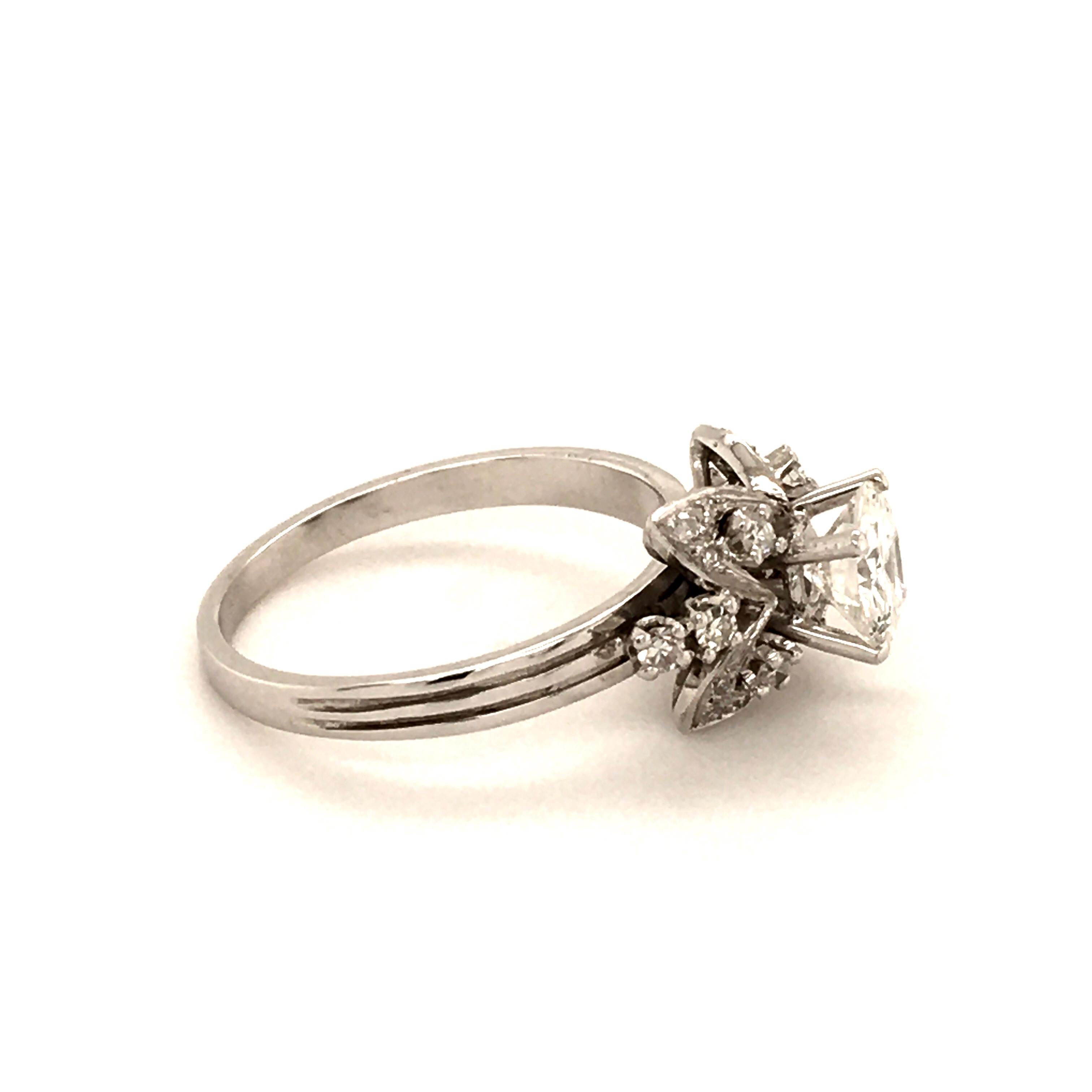 Brilliant Cut Attractive Diamond Ring in 18 Karat White Gold For Sale