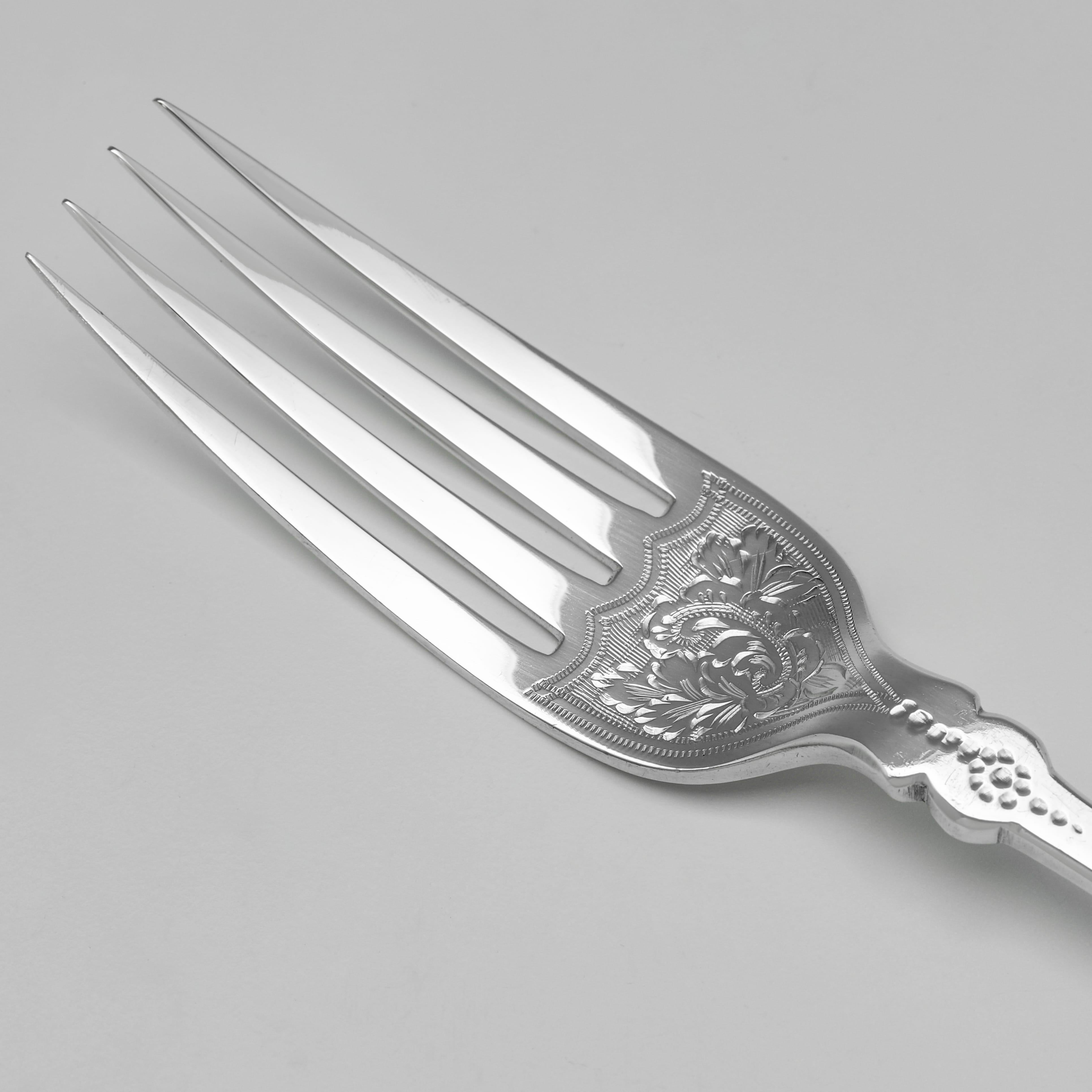Set d'enfant en argent sterling et nacre de l'époque édouardienne, datant de 1903 en vente 1